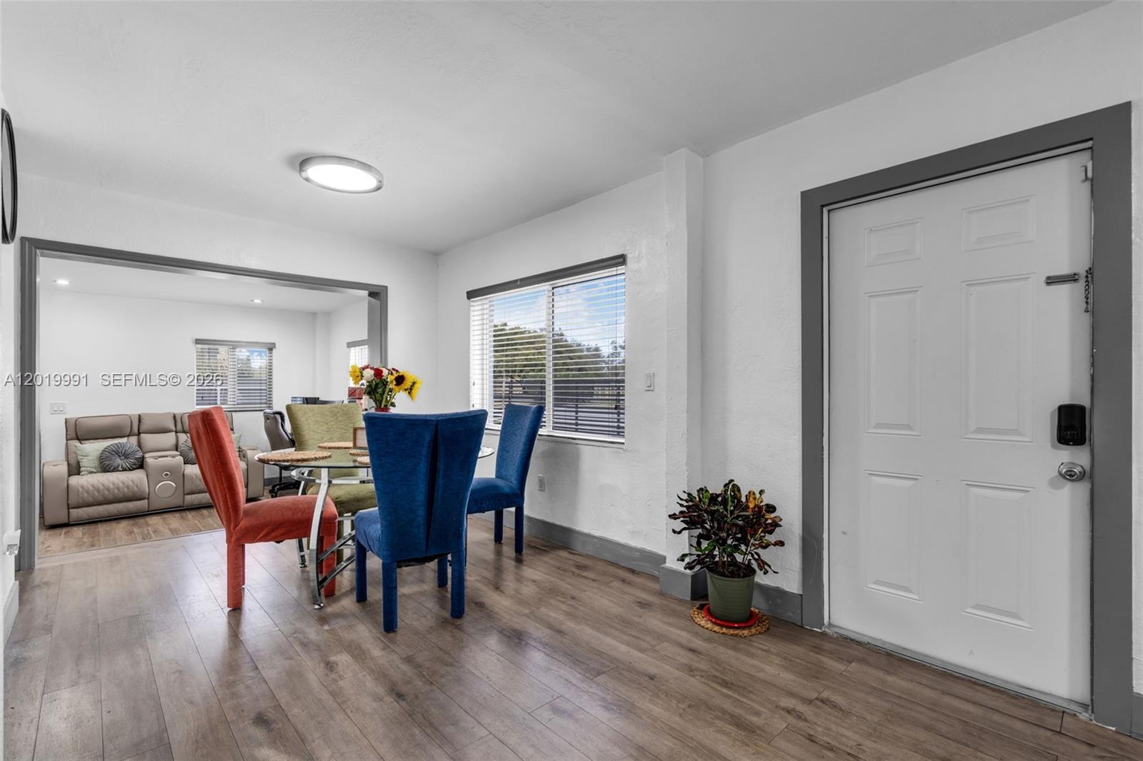A12019991 Property Photo 8