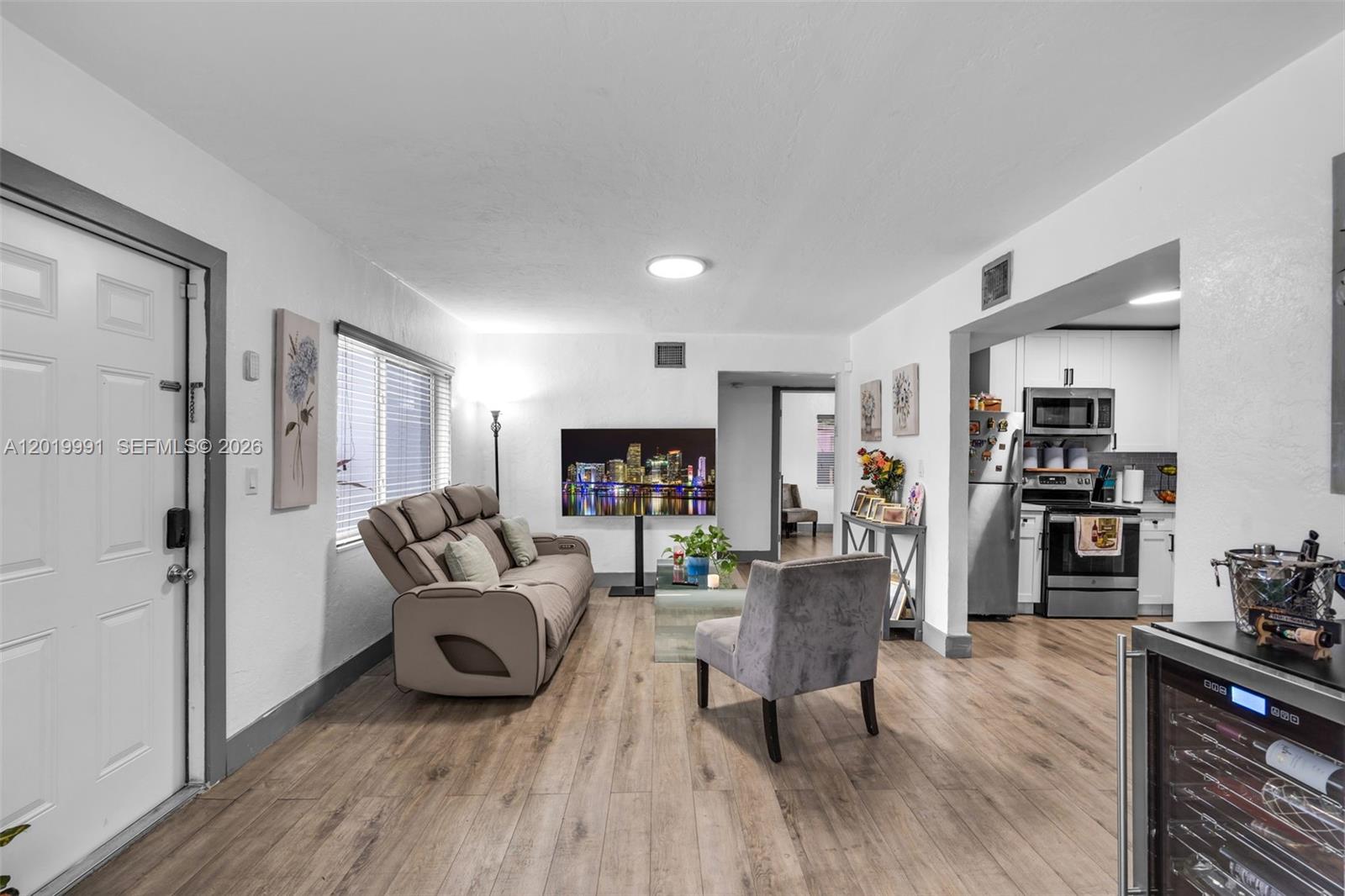 A12019991 Property Photo 10