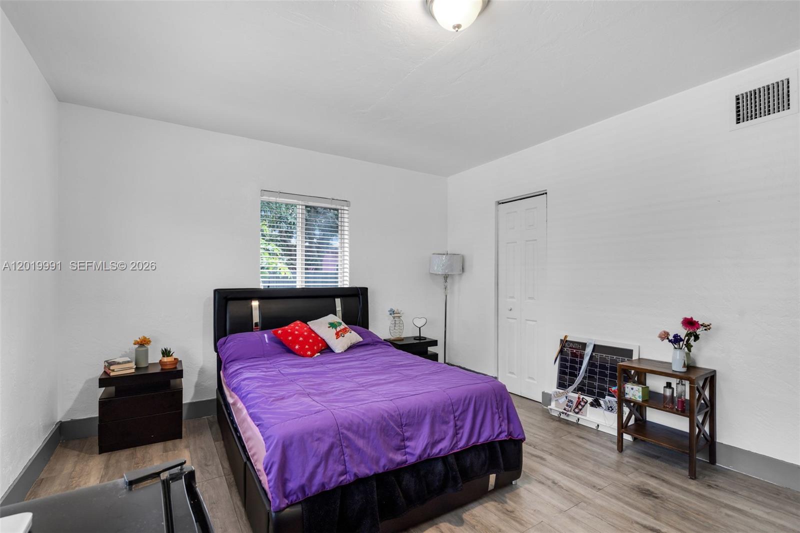 A12019991 Property Photo 14