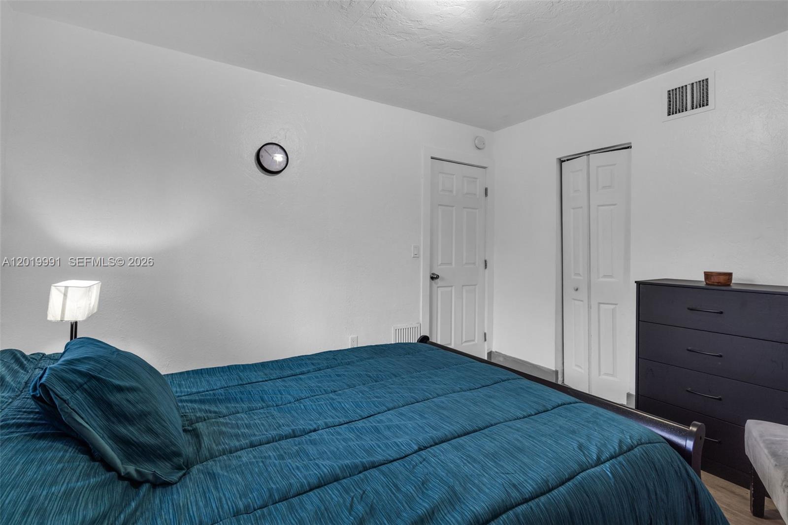 A12019991 Property Photo 15