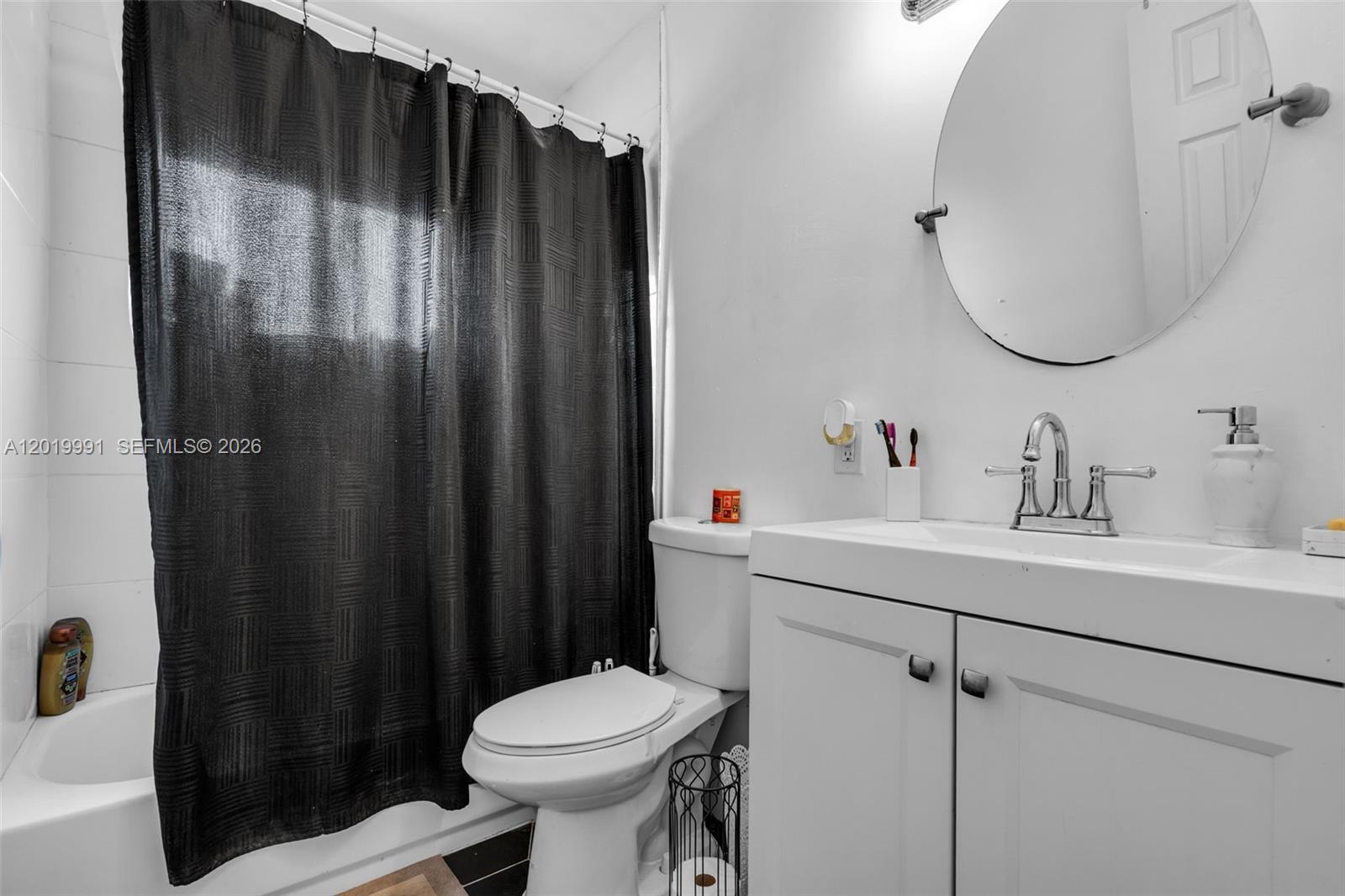 A12019991 Property Photo 16