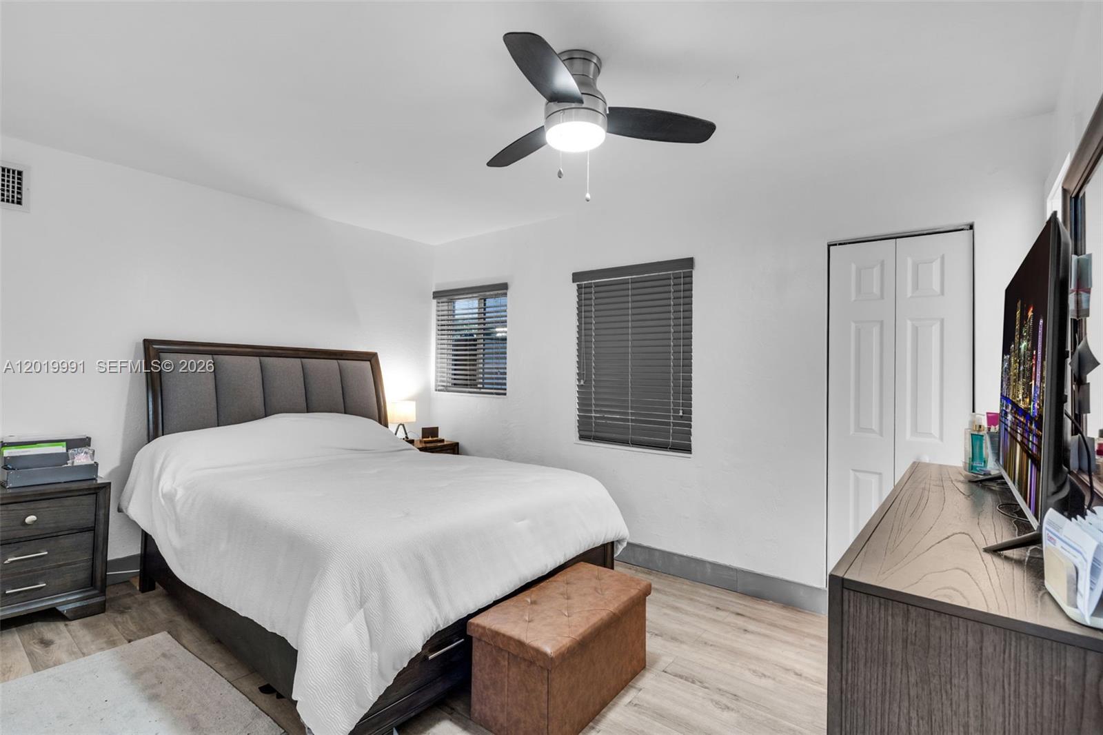 A12019991 Property Photo 17