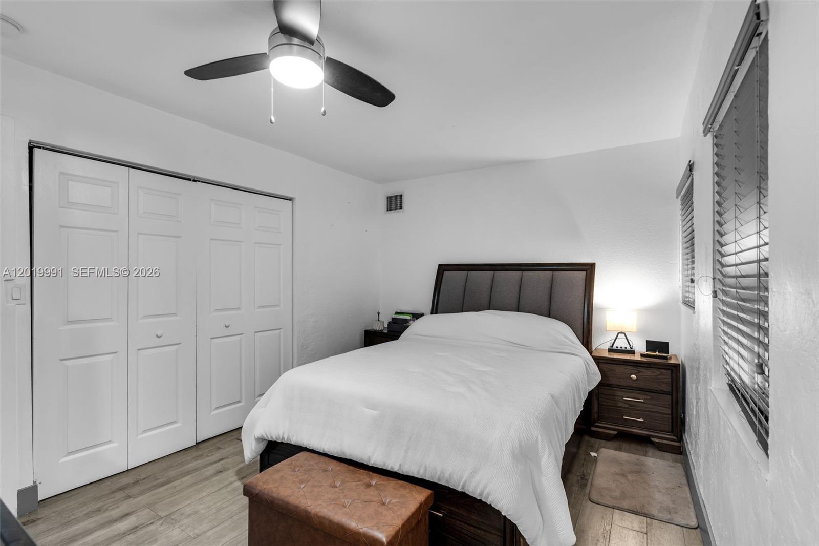 A12019991 Property Photo 18