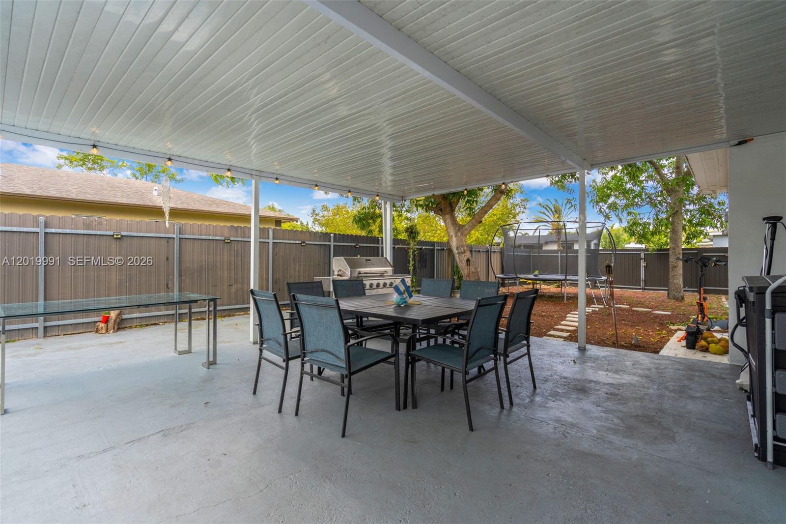 A12019991 Property Photo 22