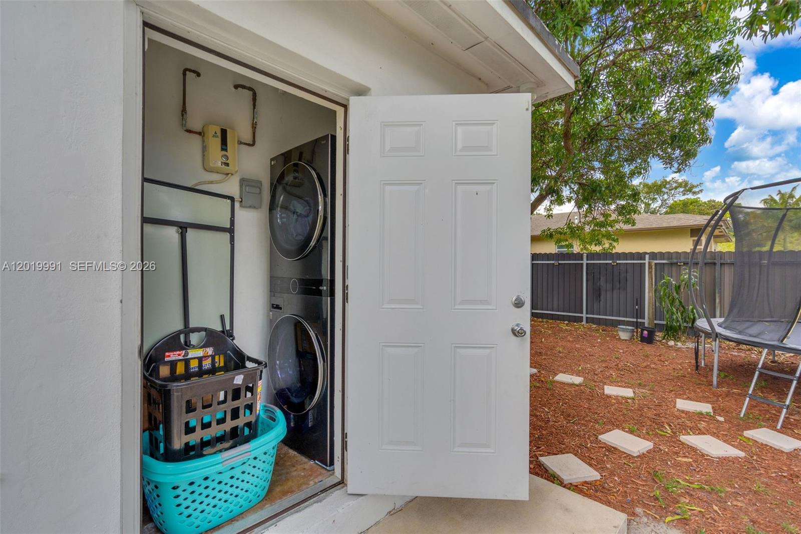 A12019991 Property Photo 31