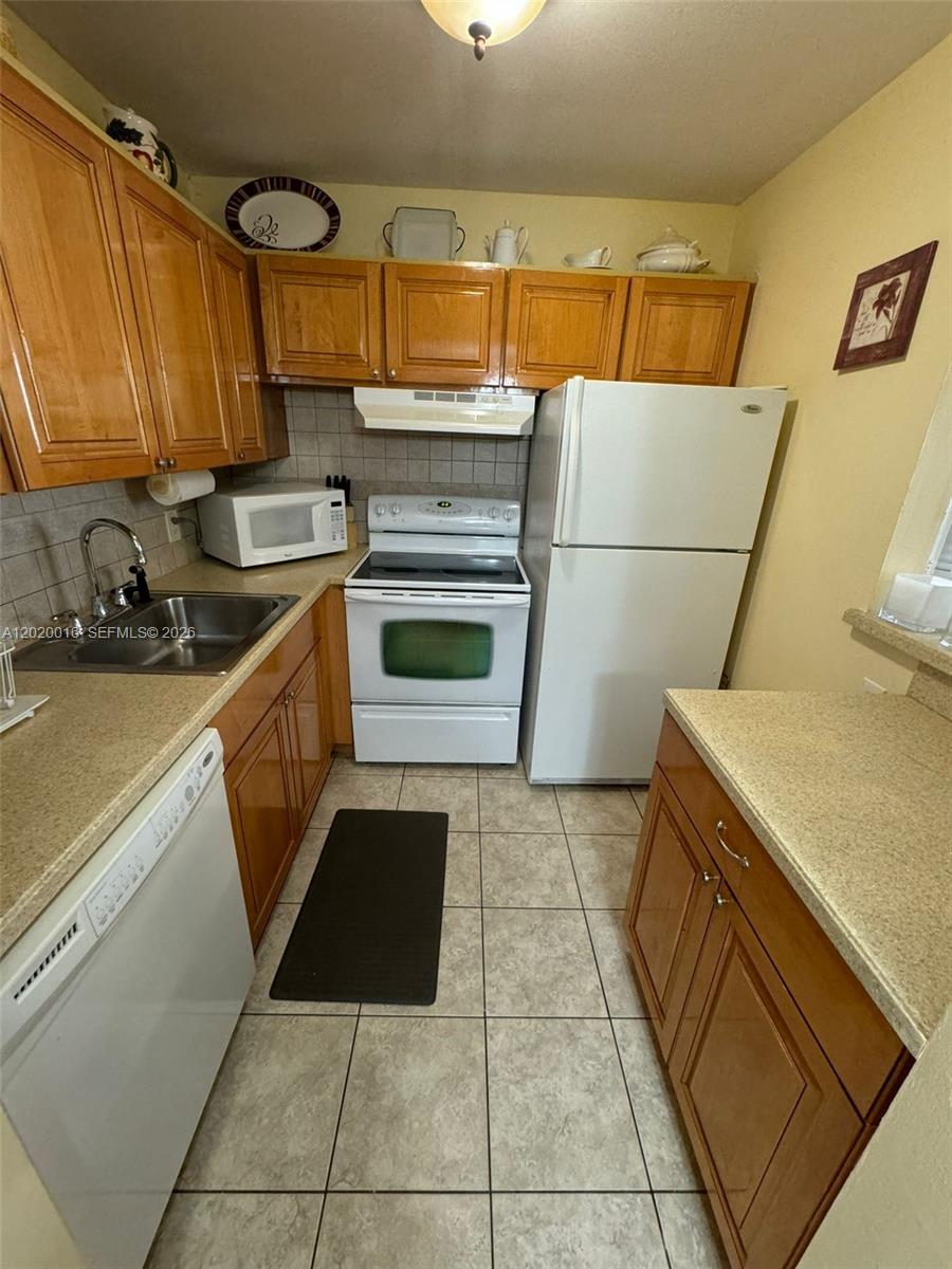 221 Kent M 221 Property Photo 20