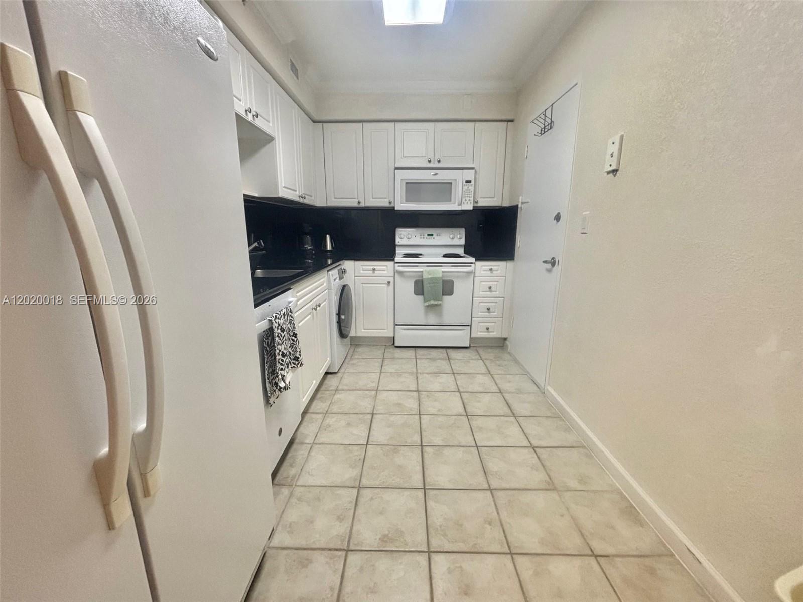 2501 S Ocean Drive 433 Property Photo 6
