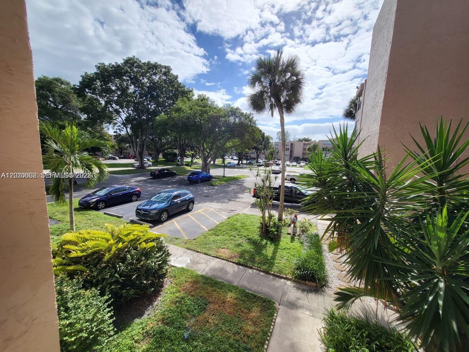 9440 Live Oak Place 201 Property Photo 2