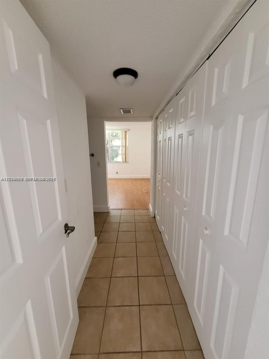 9440 Live Oak Place 201 Property Photo 6