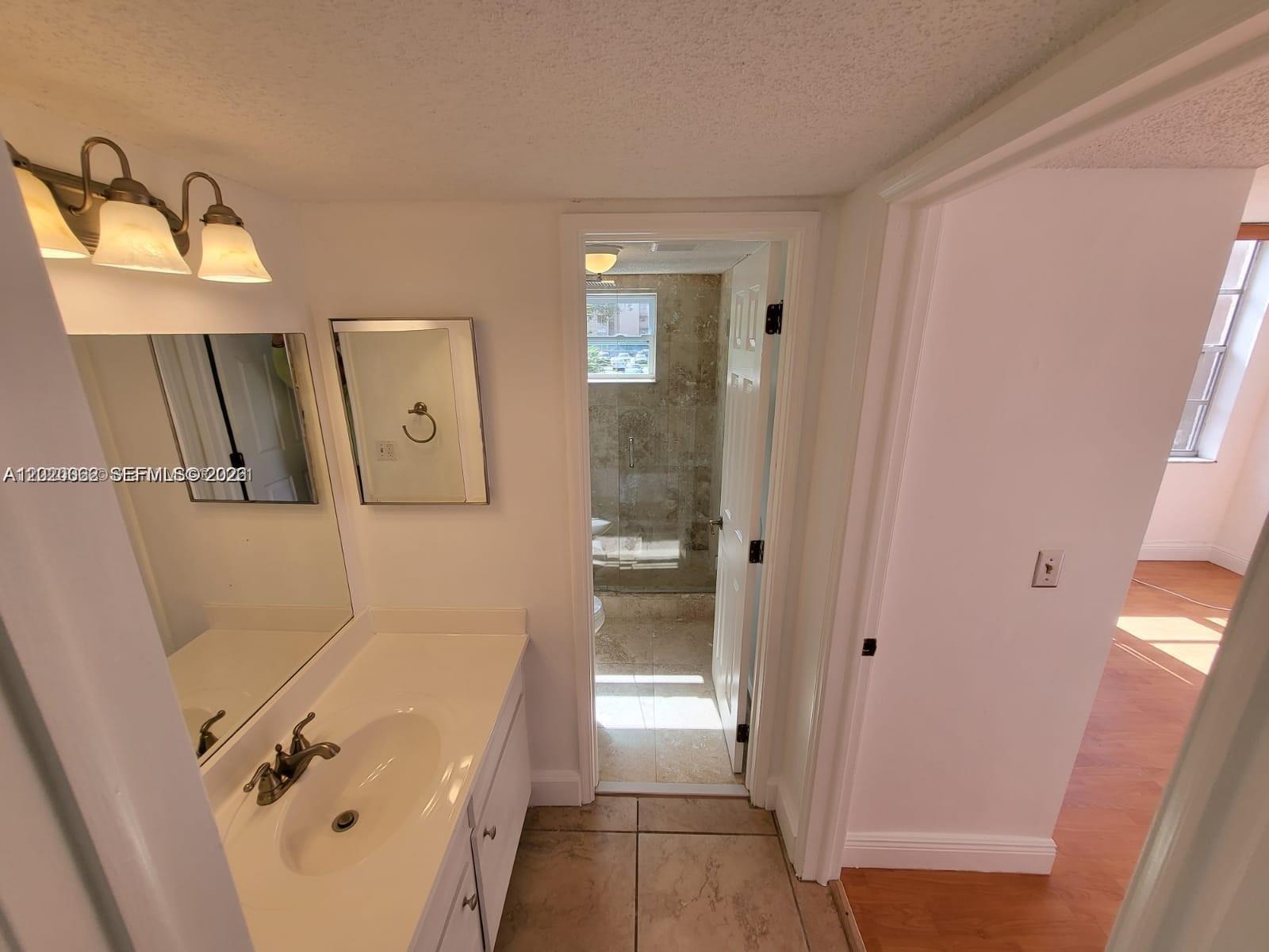 9440 Live Oak Place 201 Property Photo 9