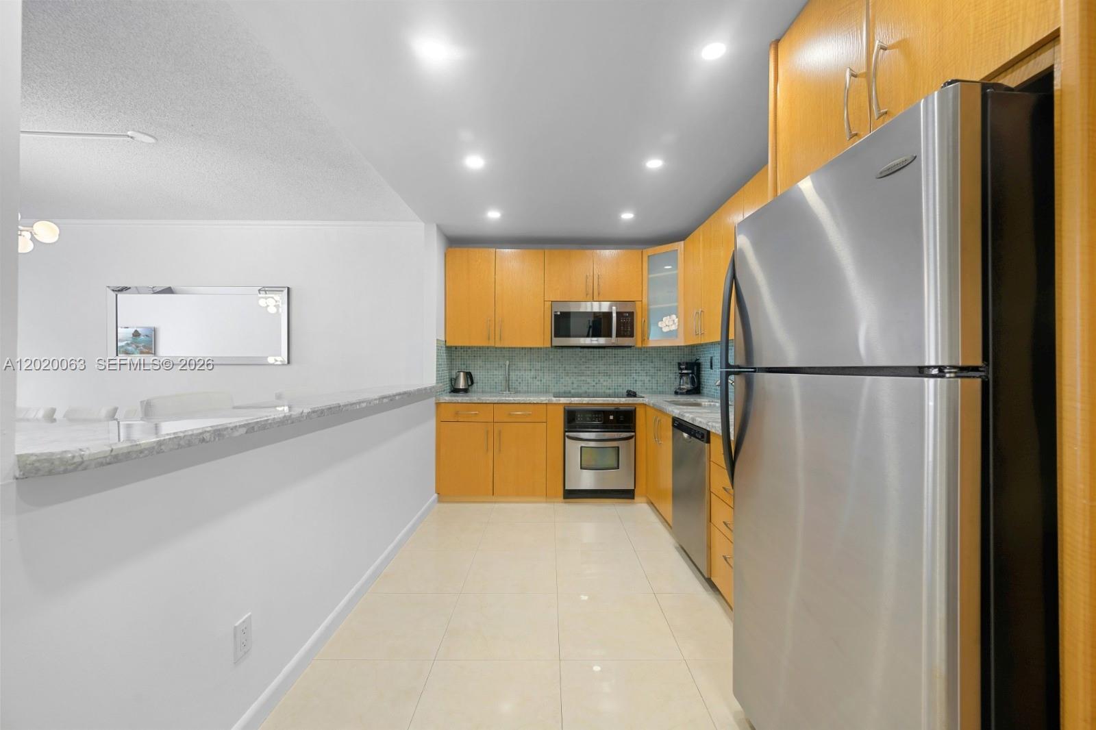 19380 Collins Avenue 609 Property Photo 10