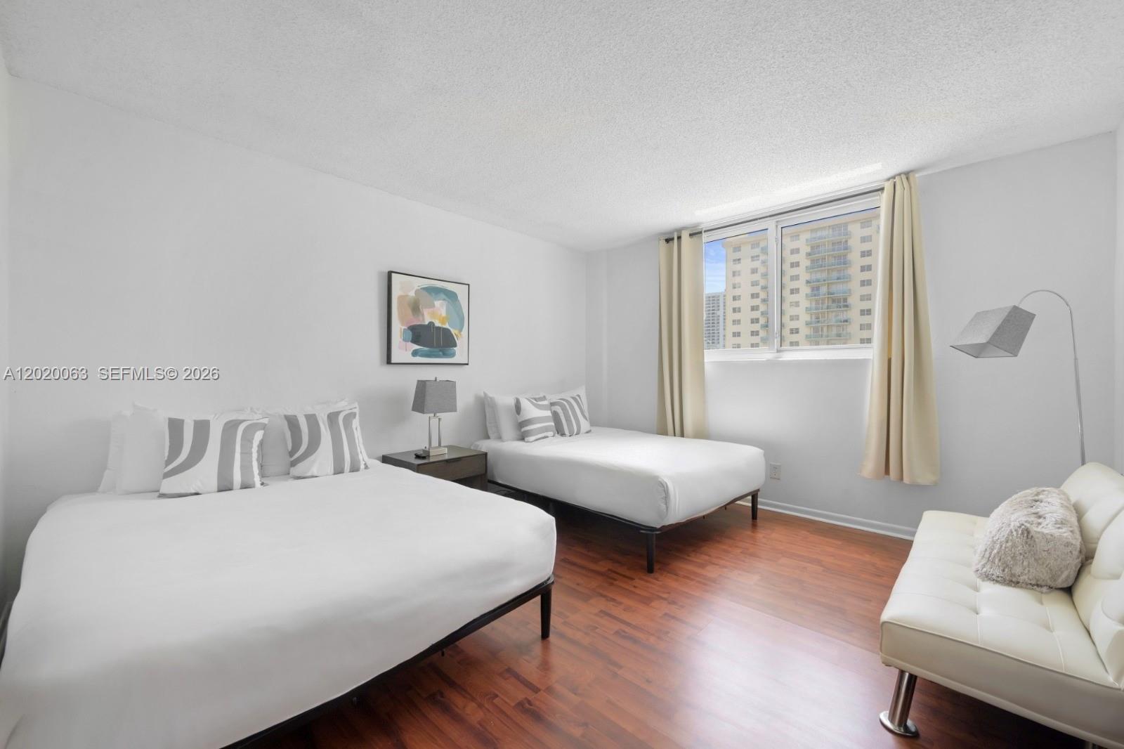 19380 Collins Avenue 609 Property Photo 12