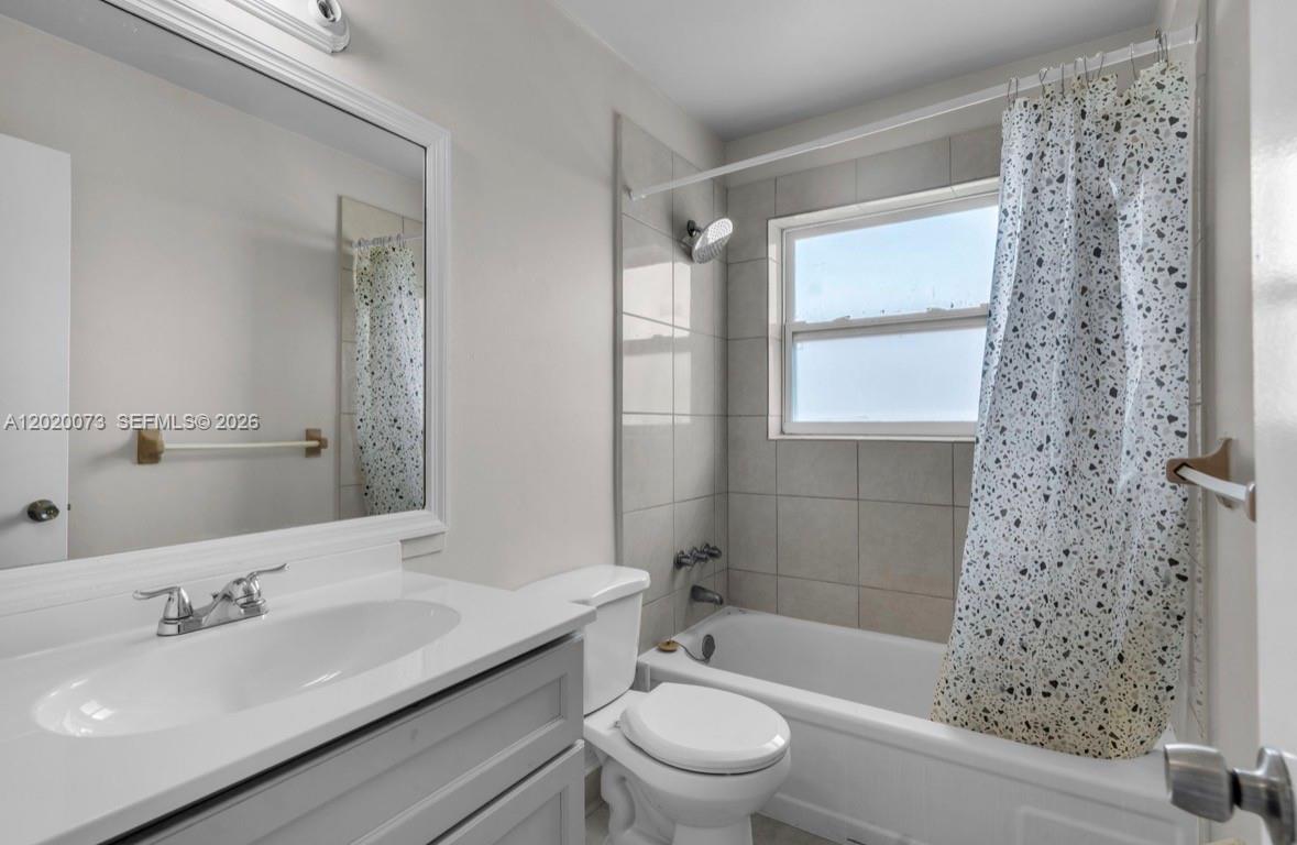 7481 Sw 10th Court 202c Property Photo 15