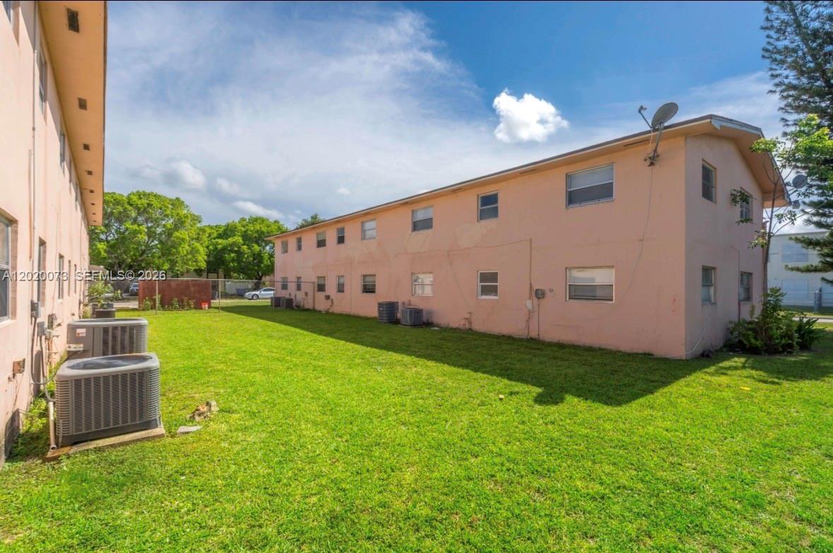 7481 Sw 10th Court 202c Property Photo 16
