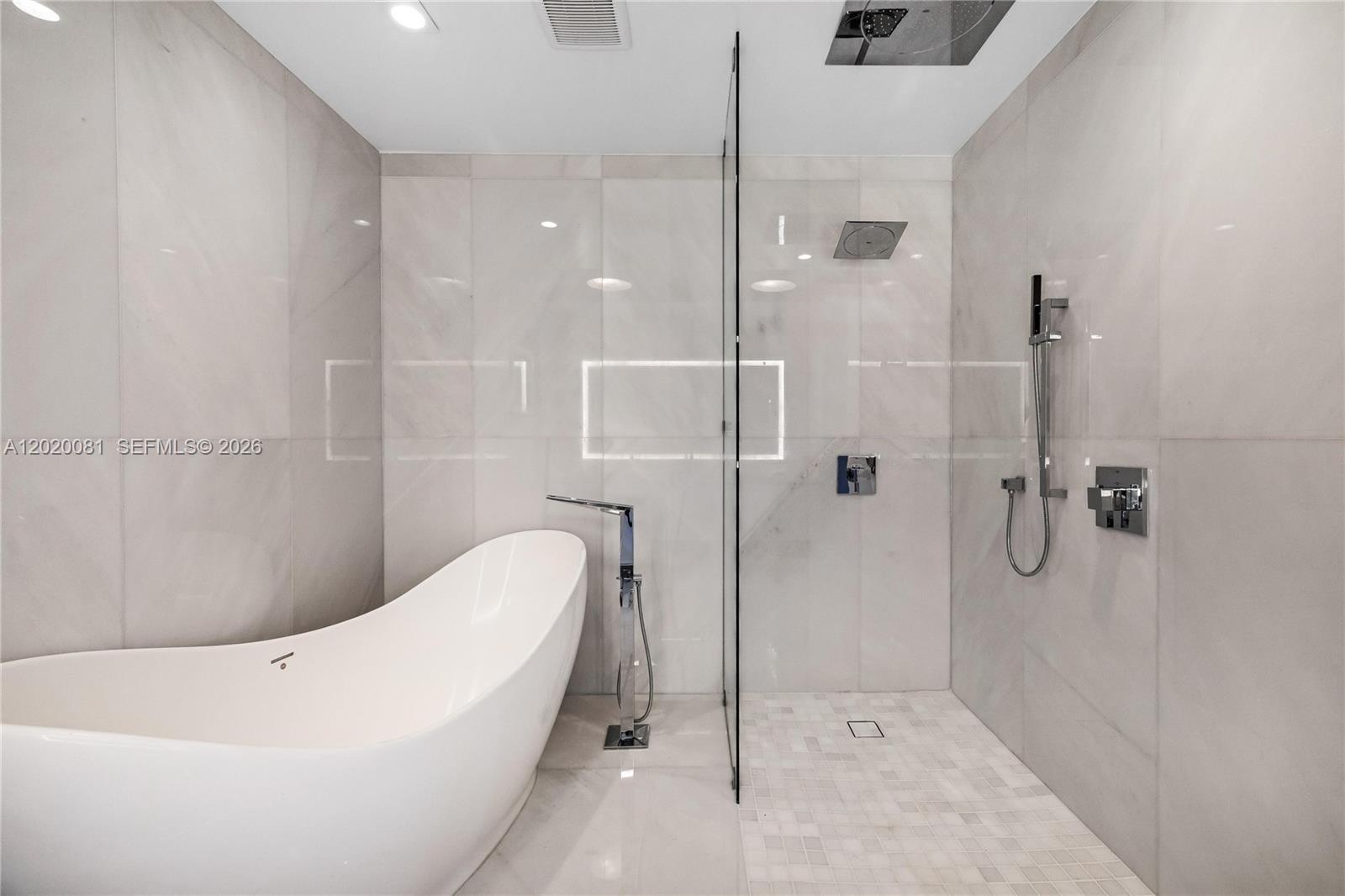 330 Sunny Isles Boulevard 5-506 Property Photo 10