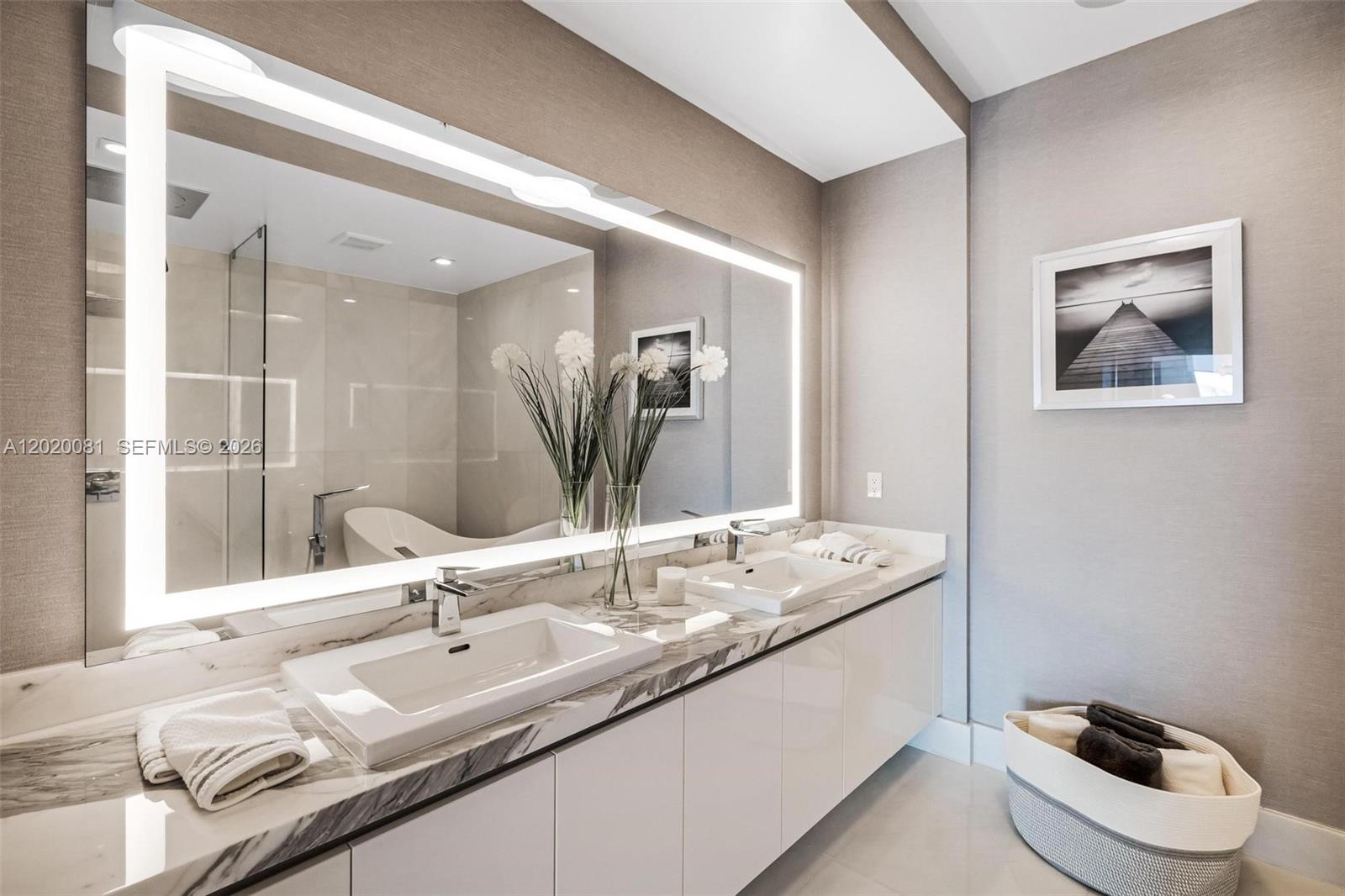 330 Sunny Isles Boulevard 5-506 Property Photo 11