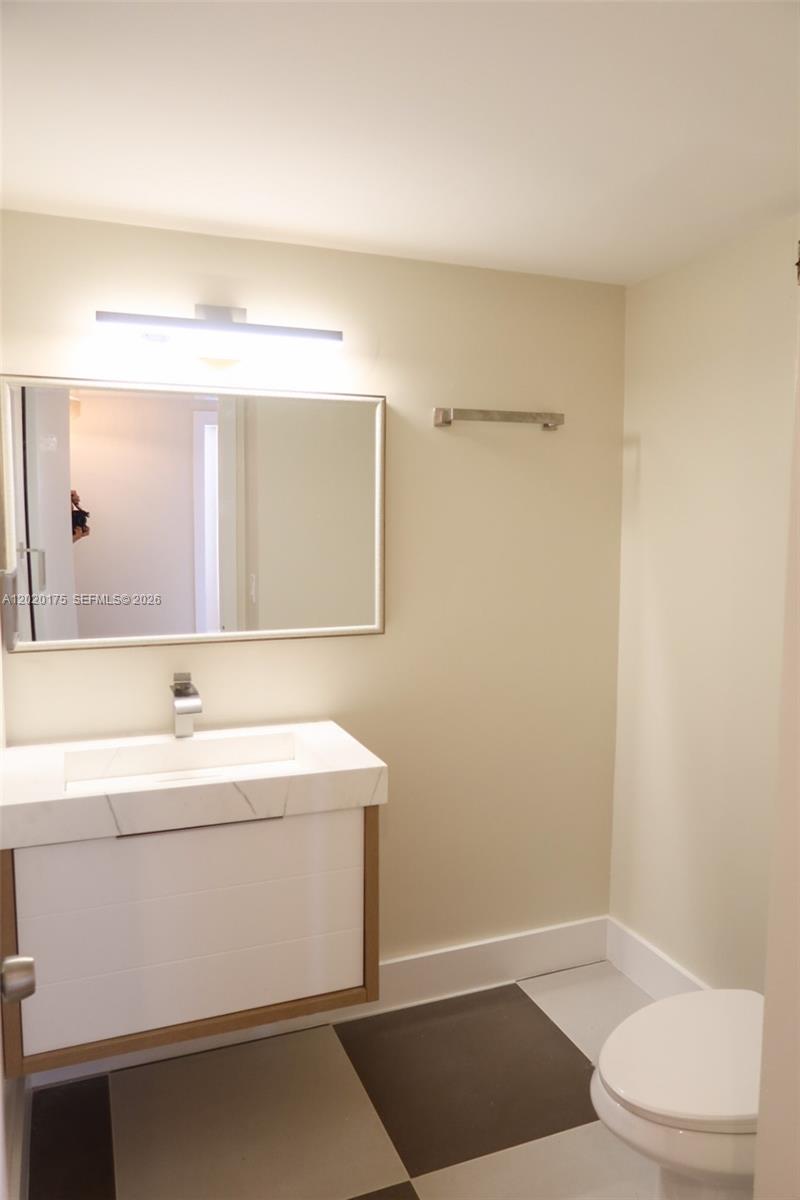 2500 Parkview Drive 1816 Property Photo 8