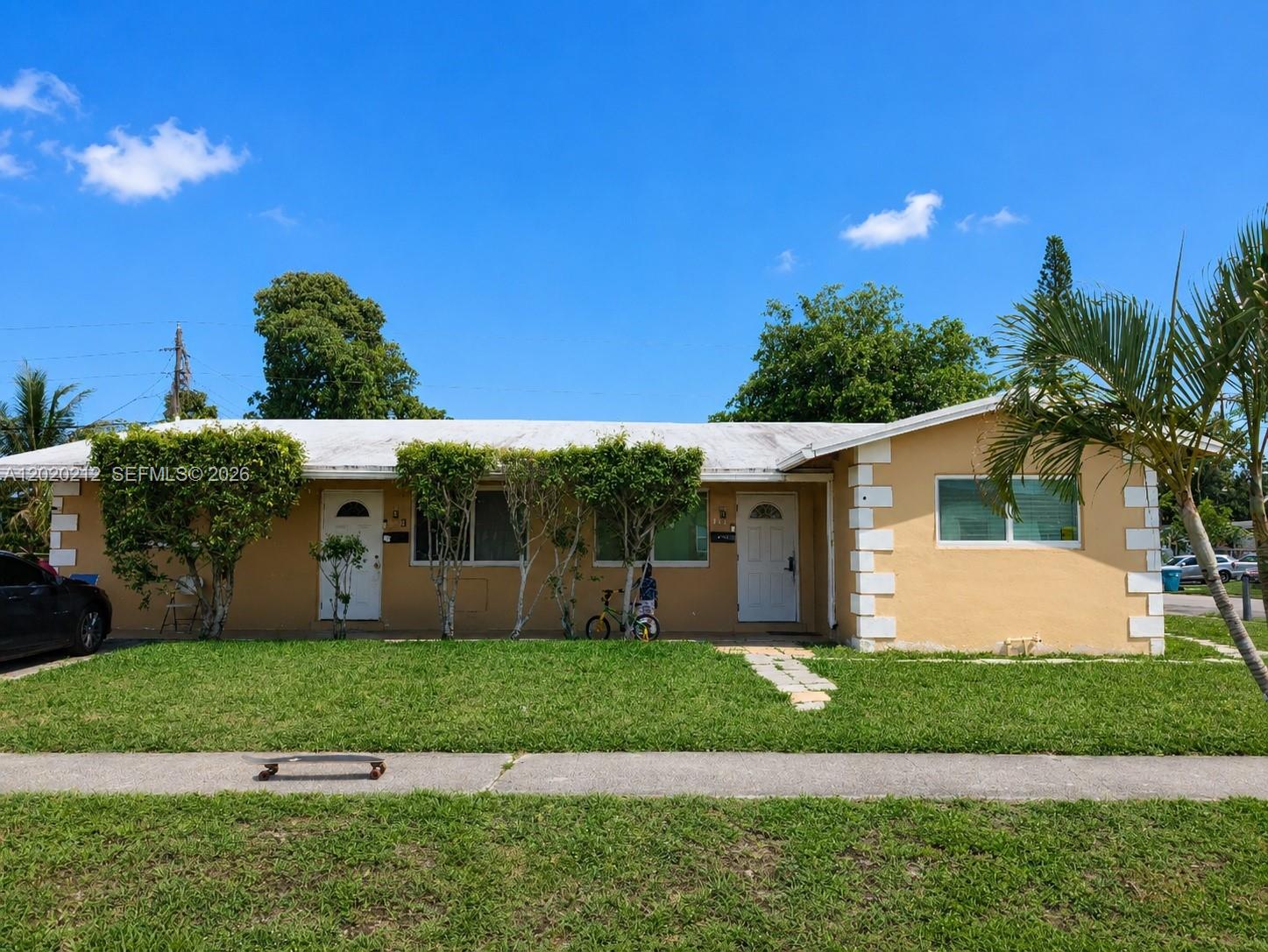 1621 Nw 52nd Avenue Property Photo 1