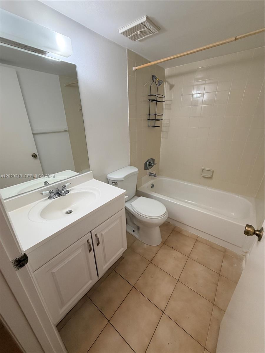 588 Trace Circle 202 Property Photo 12