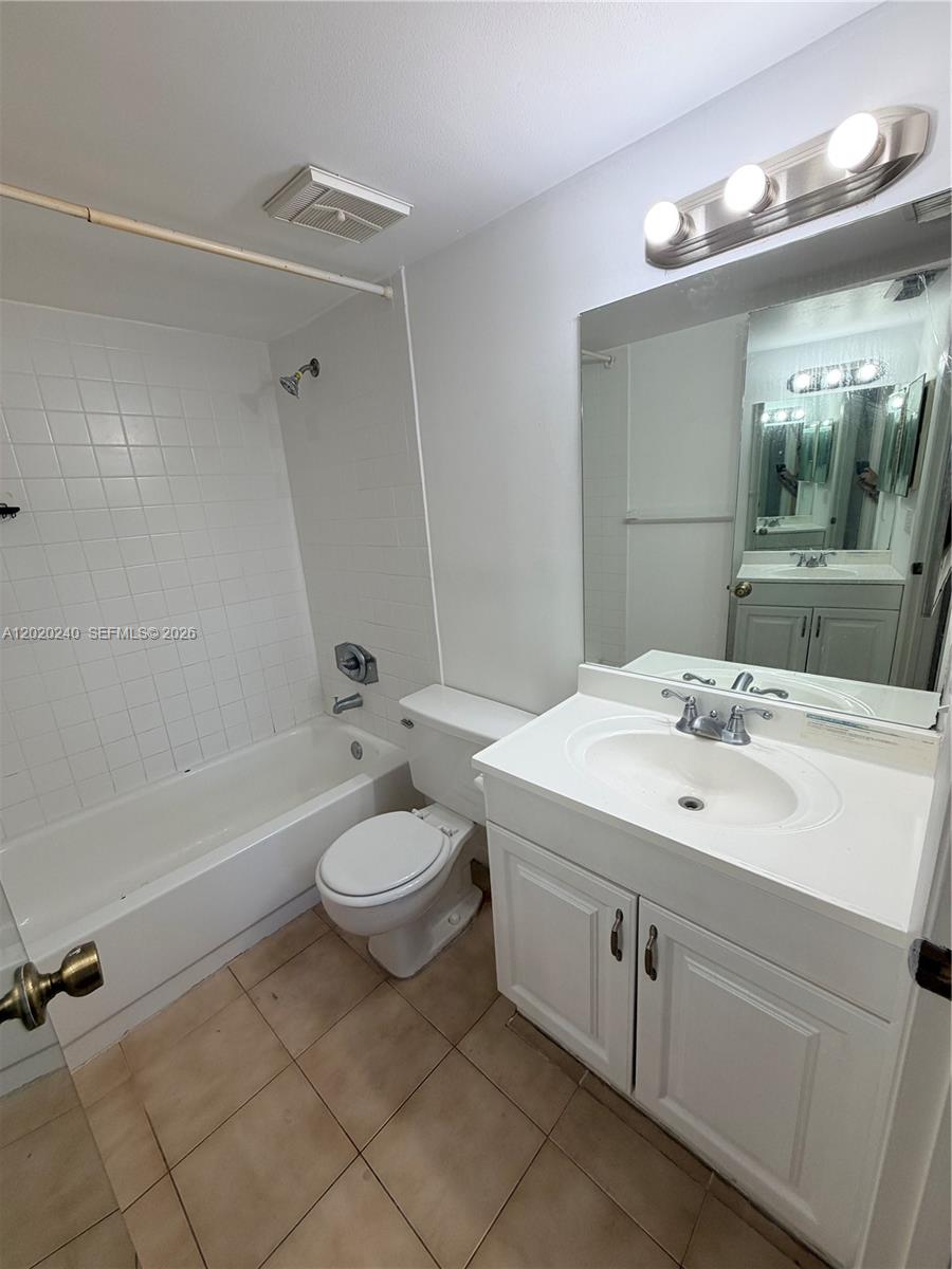 588 Trace Circle 202 Property Photo 15