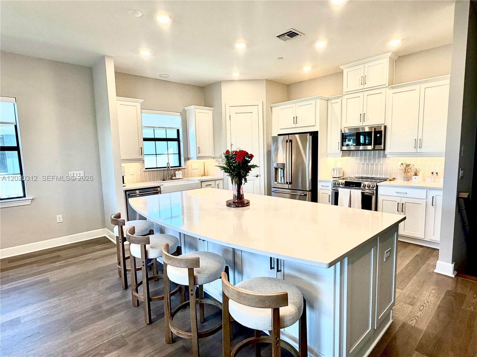 15323 Lucerna 204 Property Photo 7