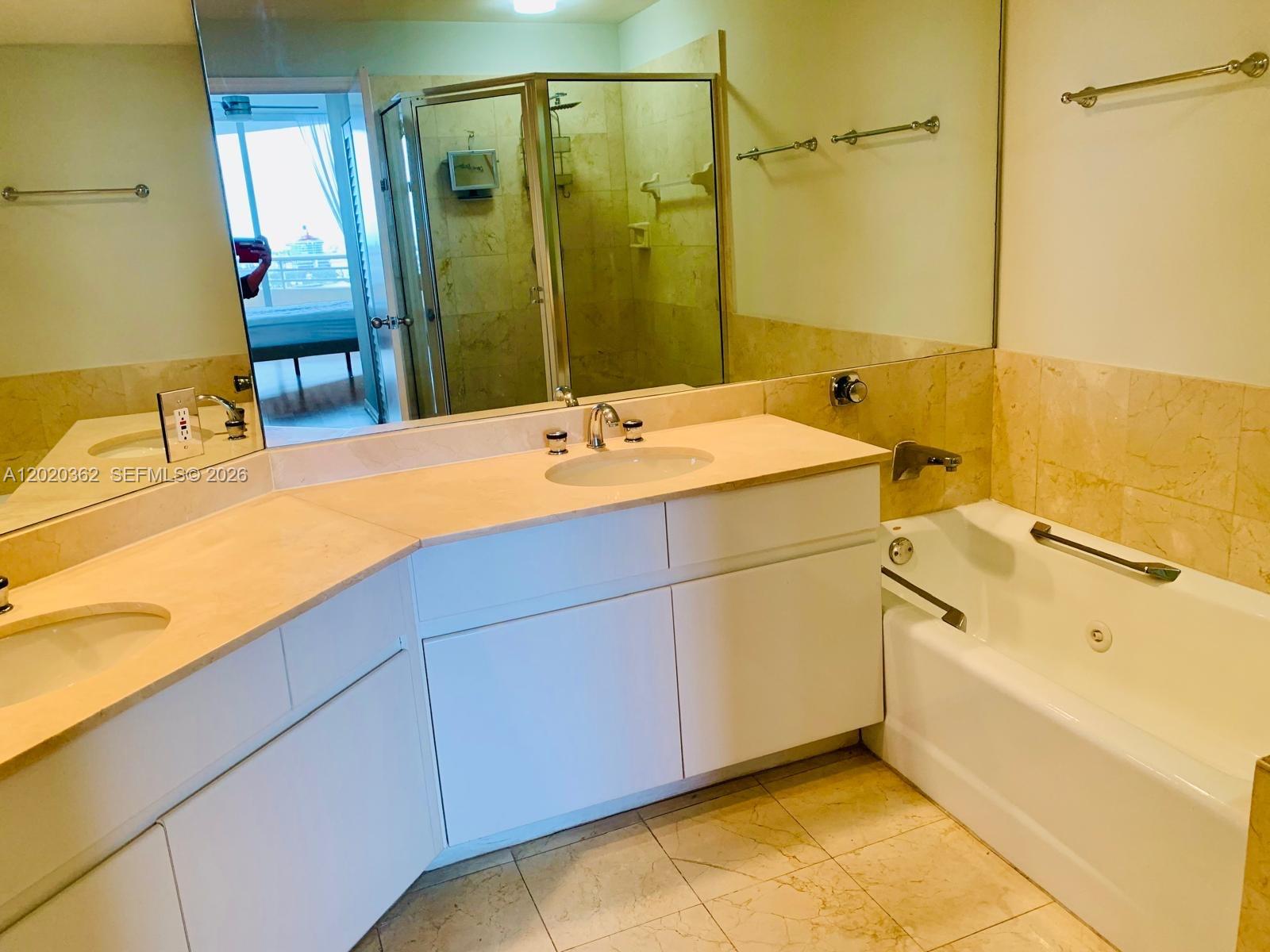 888 Brickell Key Drive 1612 Property Photo 18