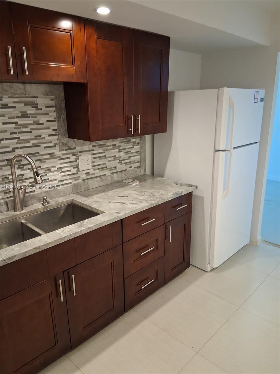 405 N Ocean Boulevard 1815 Property Photo 5