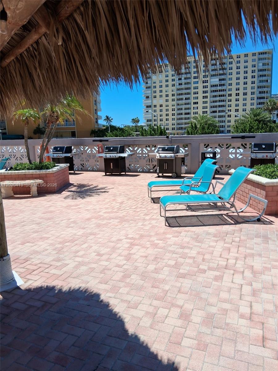 405 N Ocean Boulevard 1815 Property Photo 17