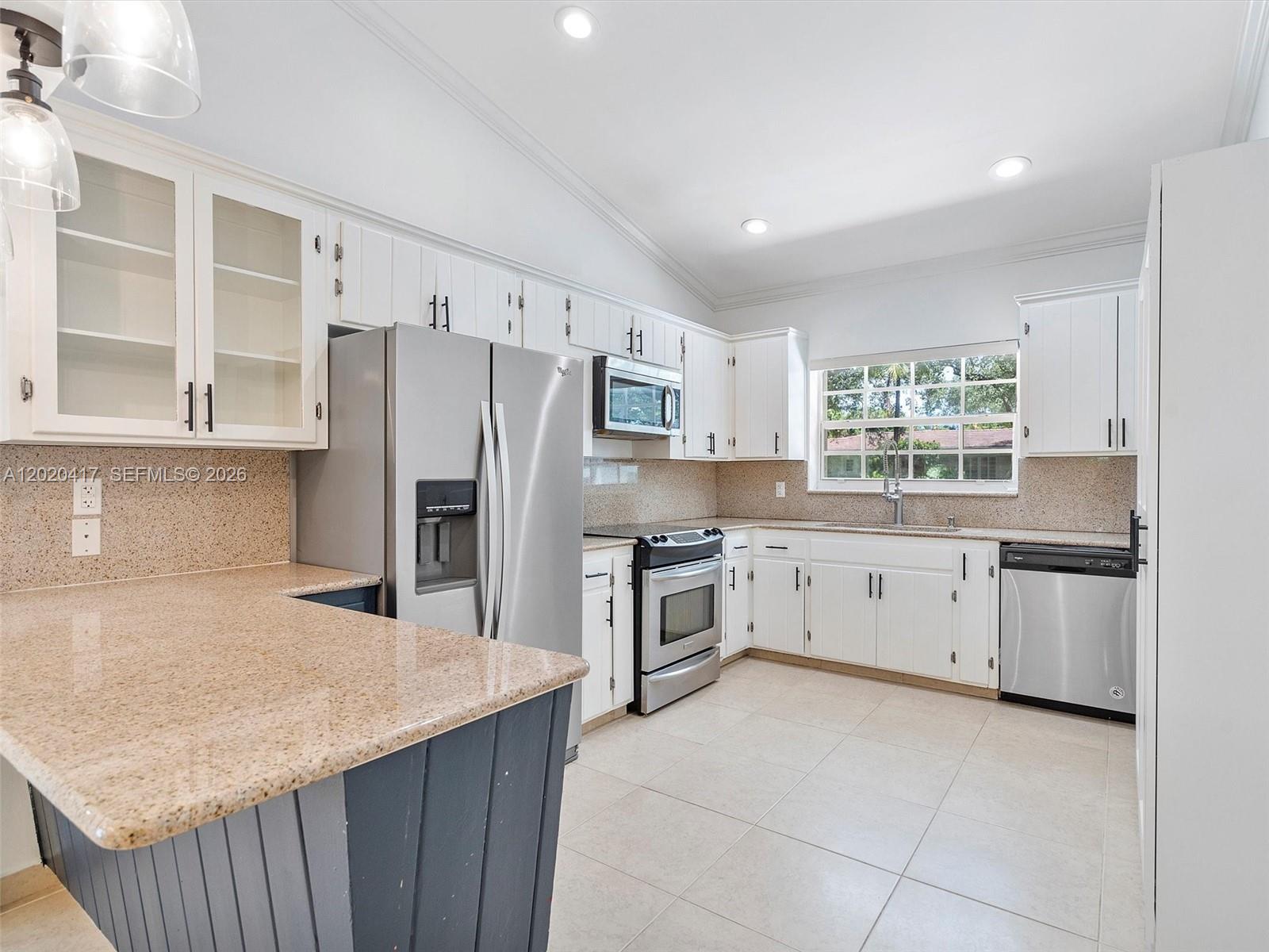 731 Sistina Avenue Property Photo 12