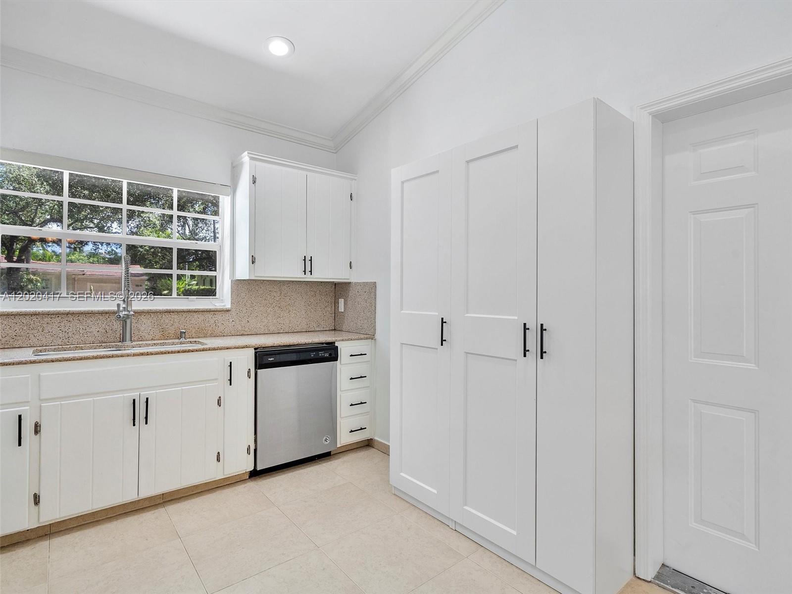 731 Sistina Avenue Property Photo 22