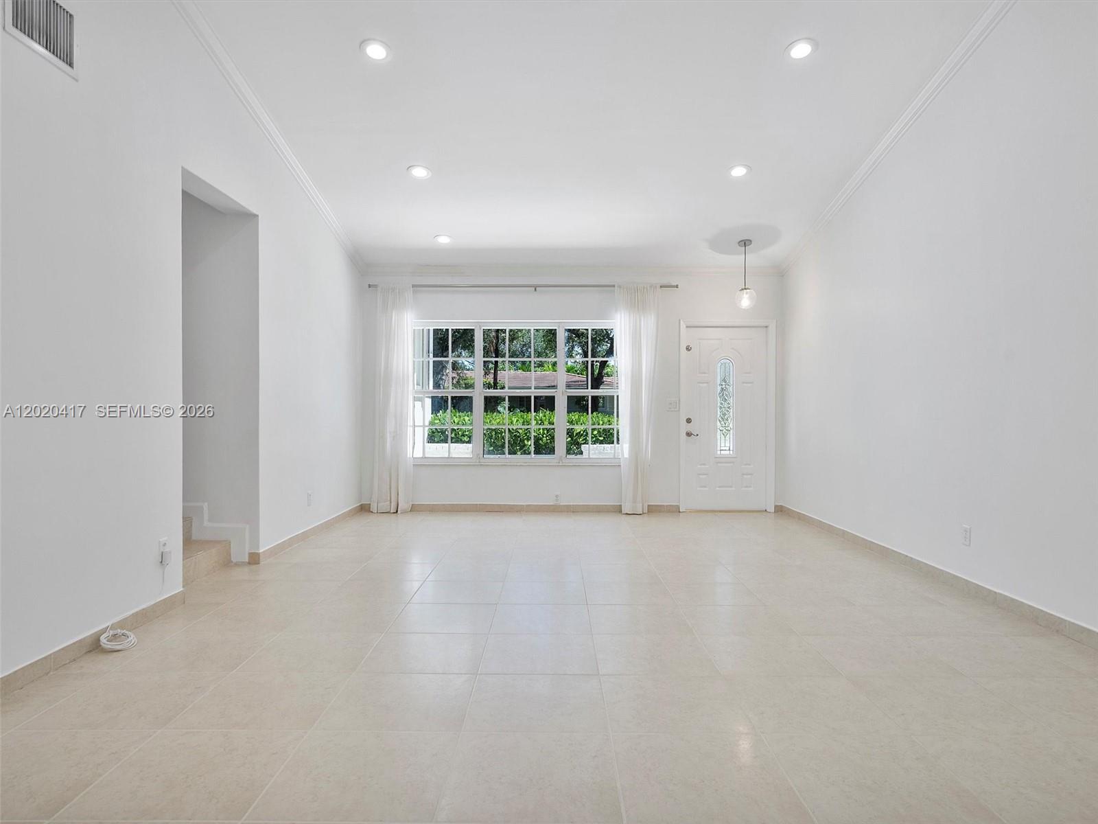 731 Sistina Avenue Property Photo 23