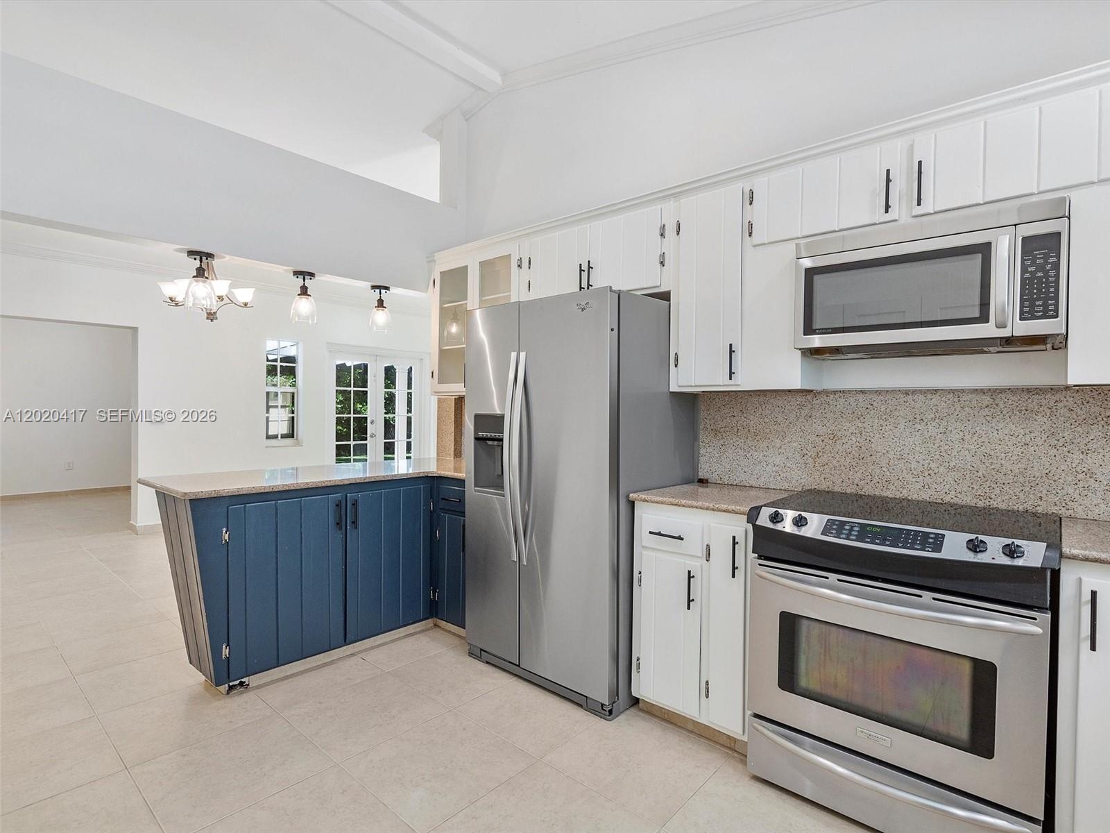 731 Sistina Avenue Property Photo 38