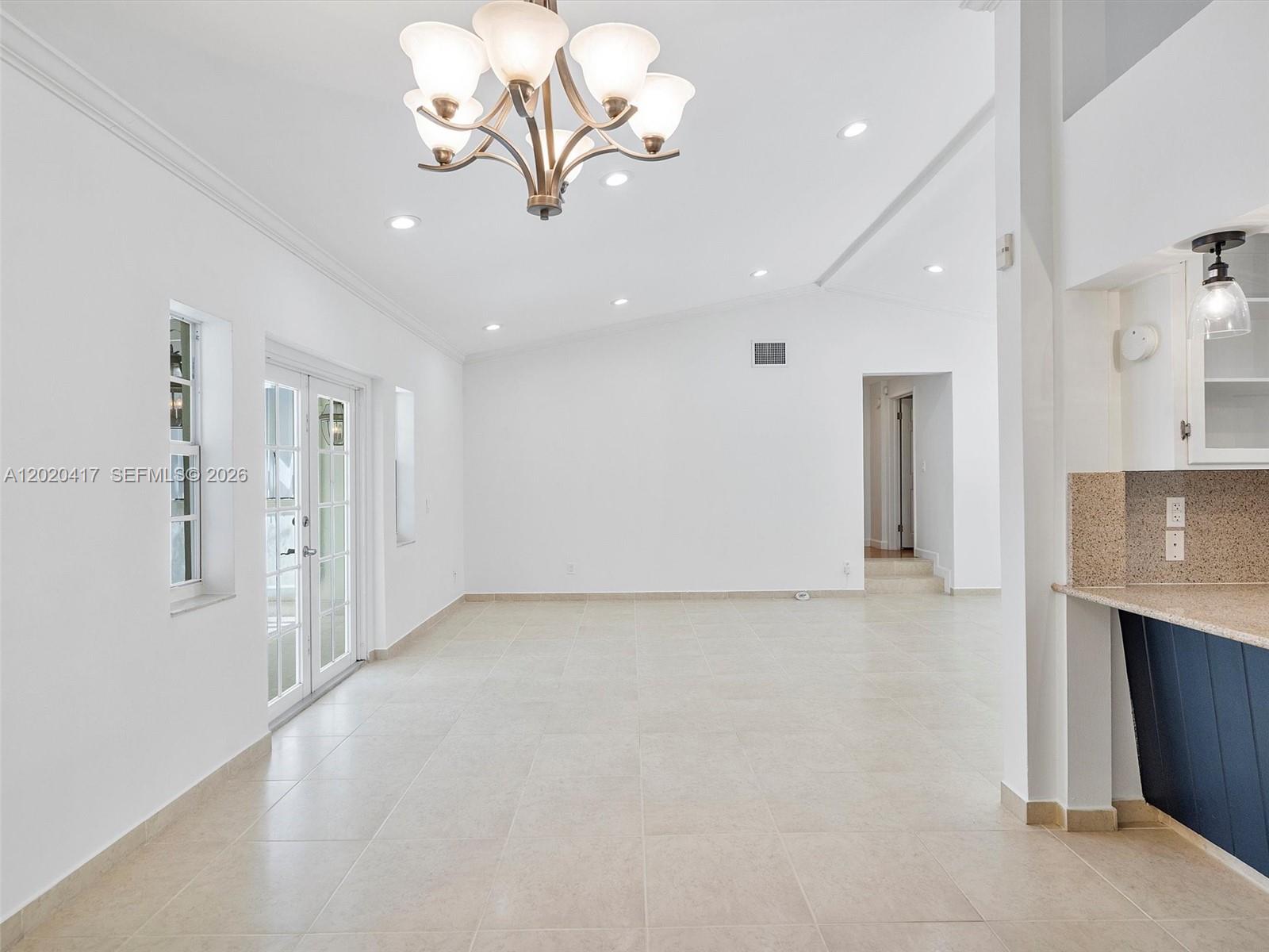 731 Sistina Avenue Property Photo 40