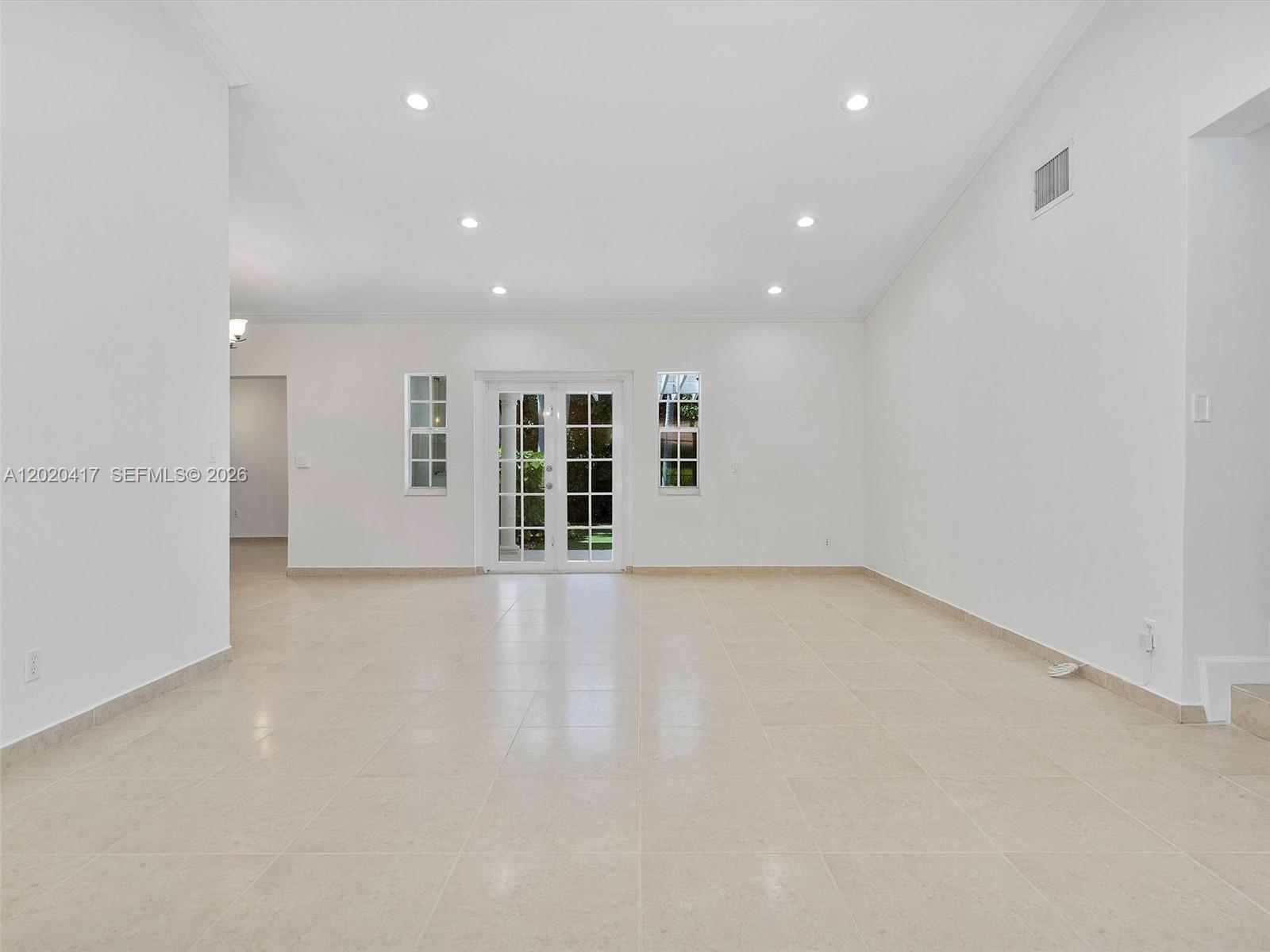 731 Sistina Avenue Property Photo 41