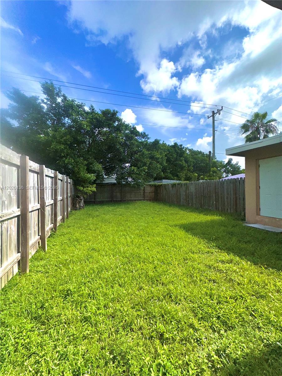 2125 Nw 66th Street 2 Property Photo 2