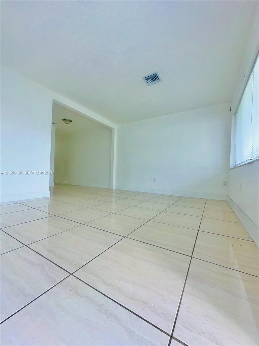 2125 Nw 66th Street 2 Property Photo 3