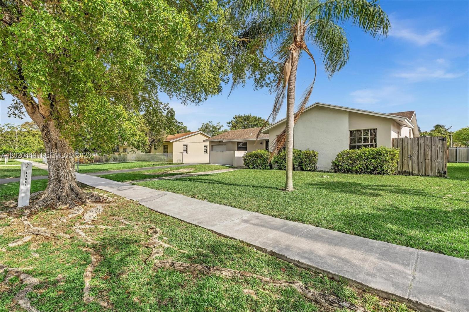 11061 Sw 163rd Street Property Photo 2