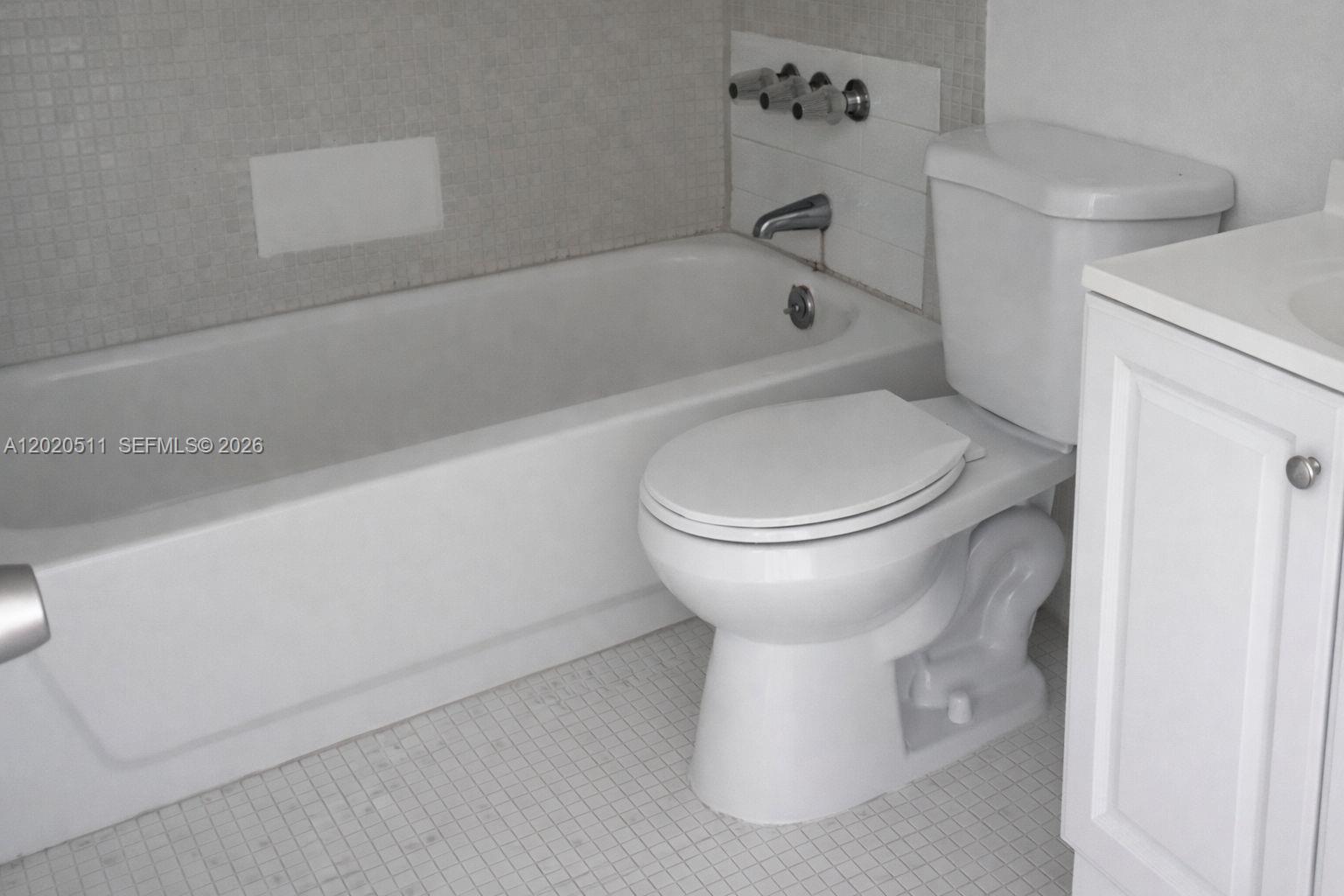 496 Nw 165th D-412 Property Photo 27