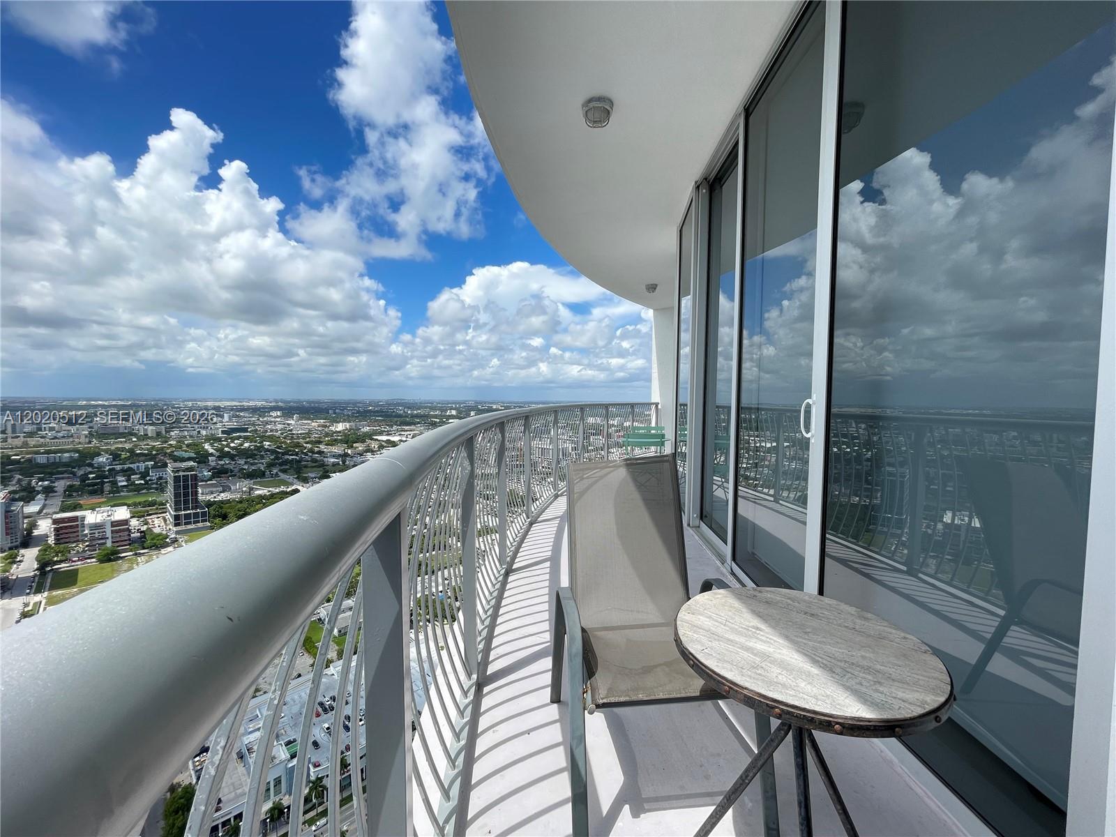 1750 N Bayshore Drive 5614 Property Photo 5
