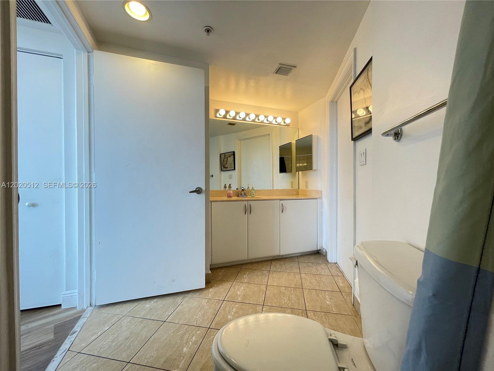 1750 N Bayshore Drive 5614 Property Photo 30