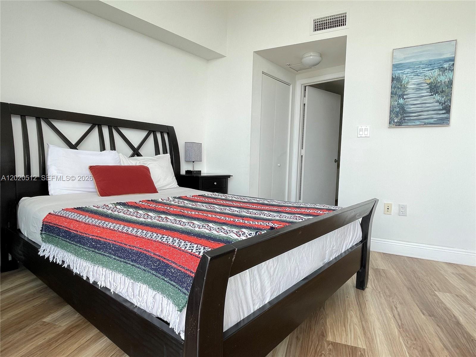1750 N Bayshore Drive 5614 Property Photo 34
