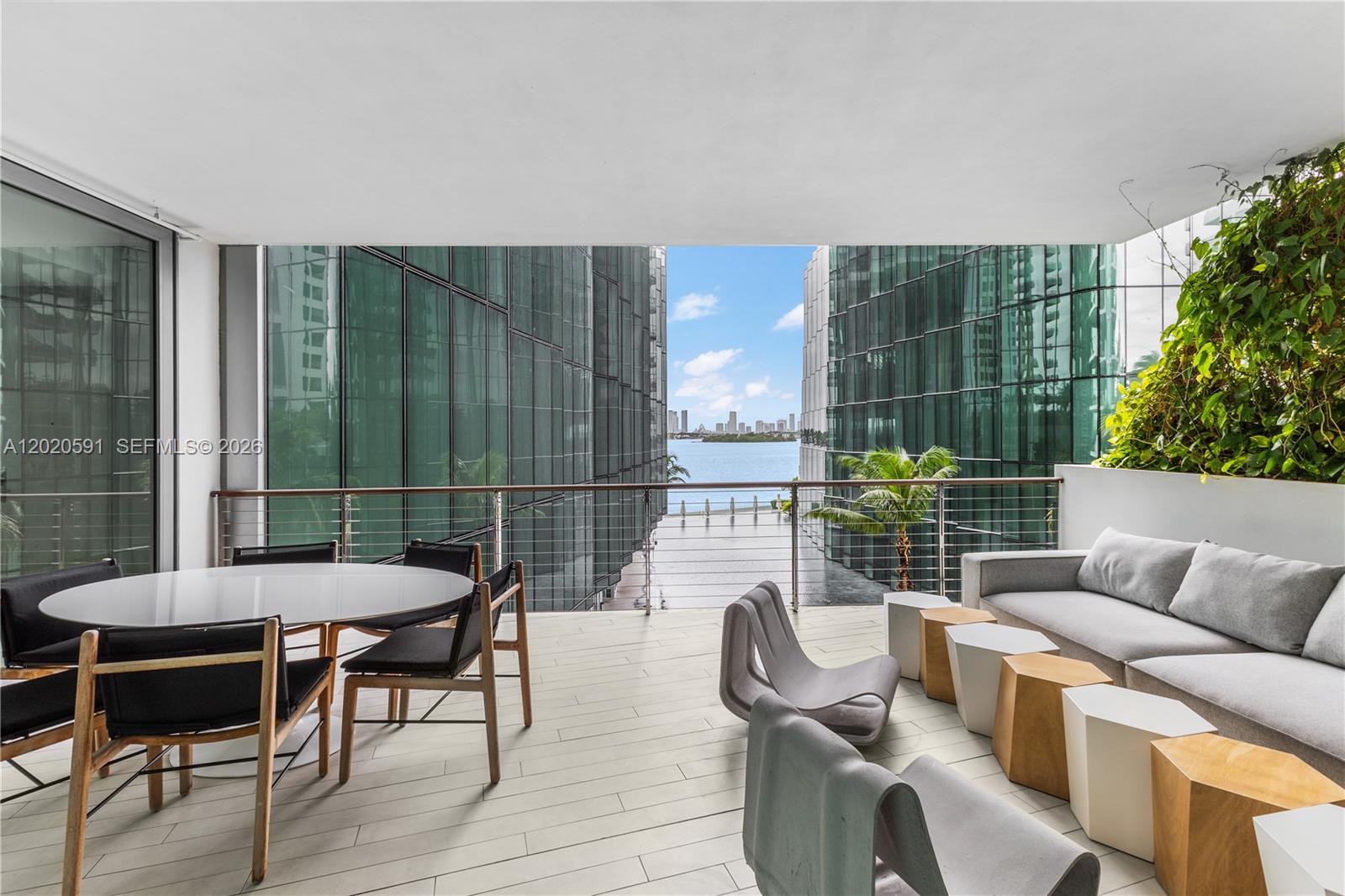 1300 Monad Terrace 3e Property Photo 6