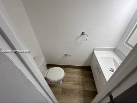 800 Parkview Drive 406 Property Photo 10