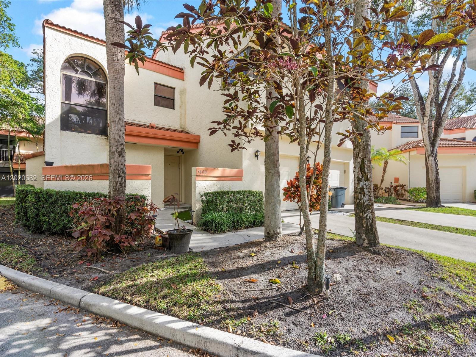 3400 Emerald Oaks Drive 801 Property Photo 2