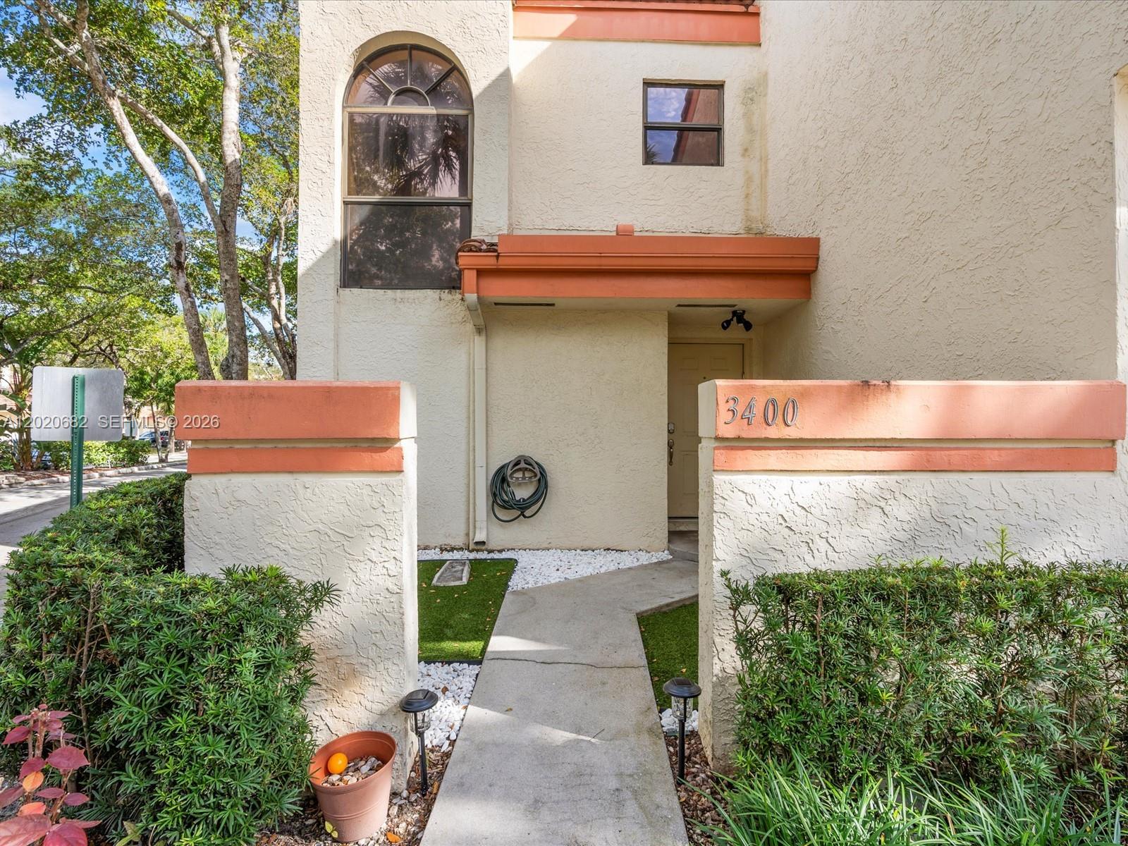 3400 Emerald Oaks Drive 801 Property Photo 4