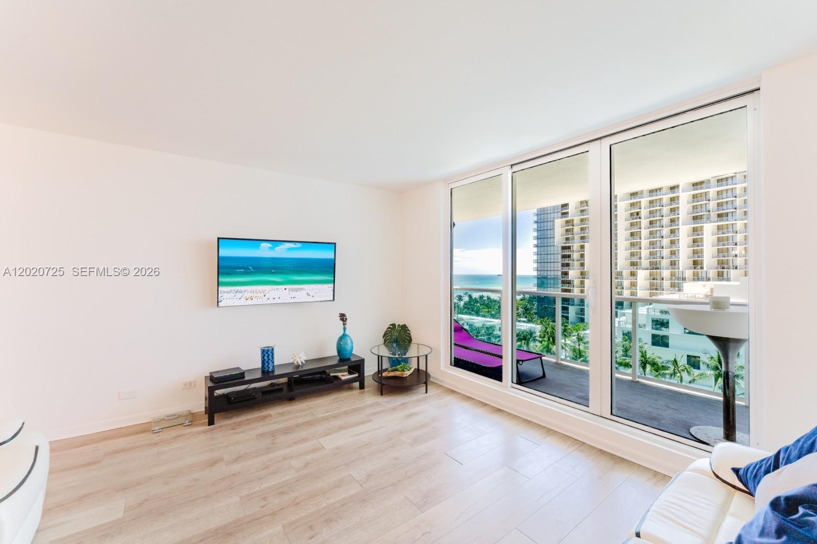 2301 Collins Avenue 804 Property Photo 6
