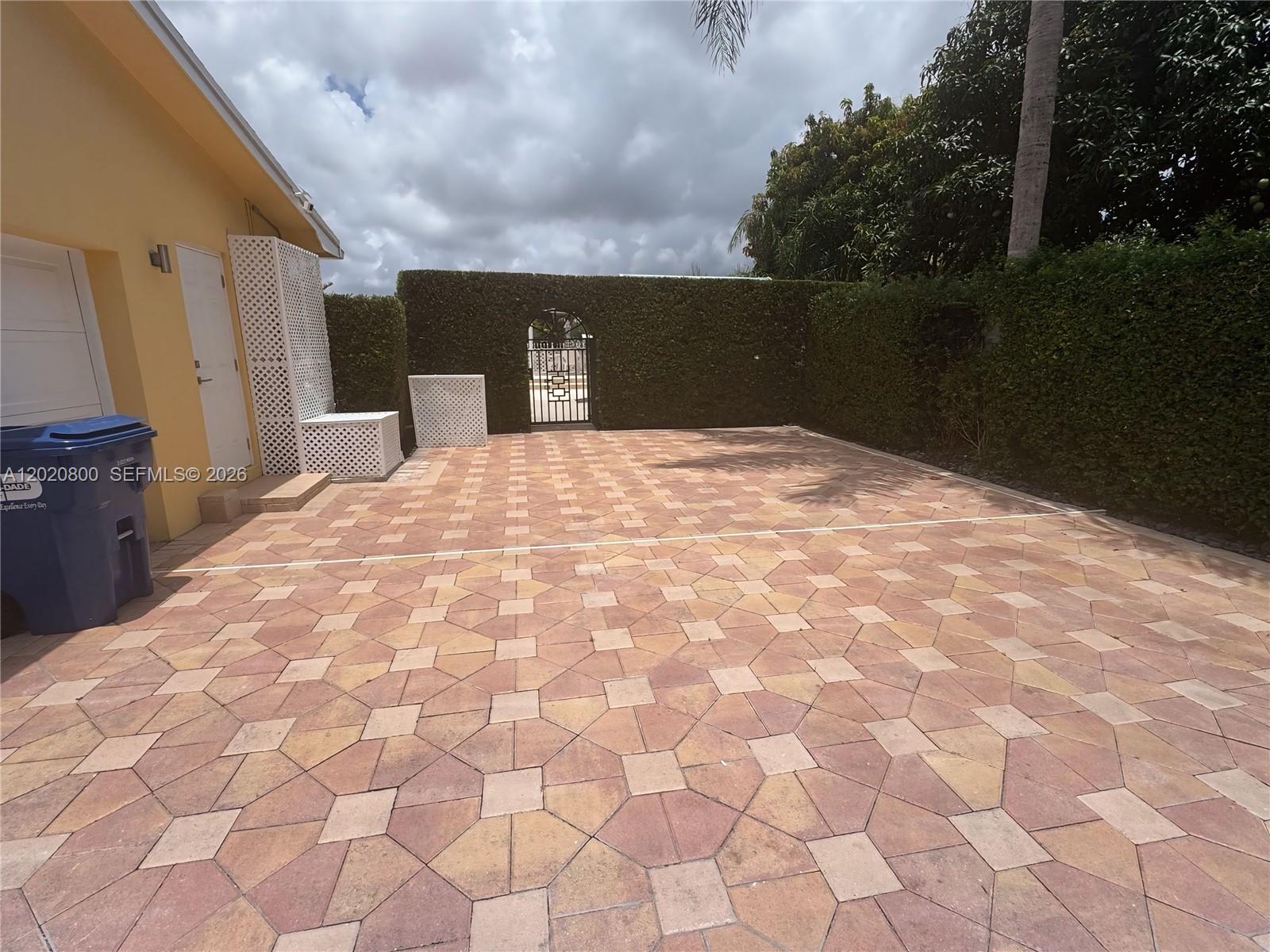 8605 Sw 106th Street B Property Photo 2
