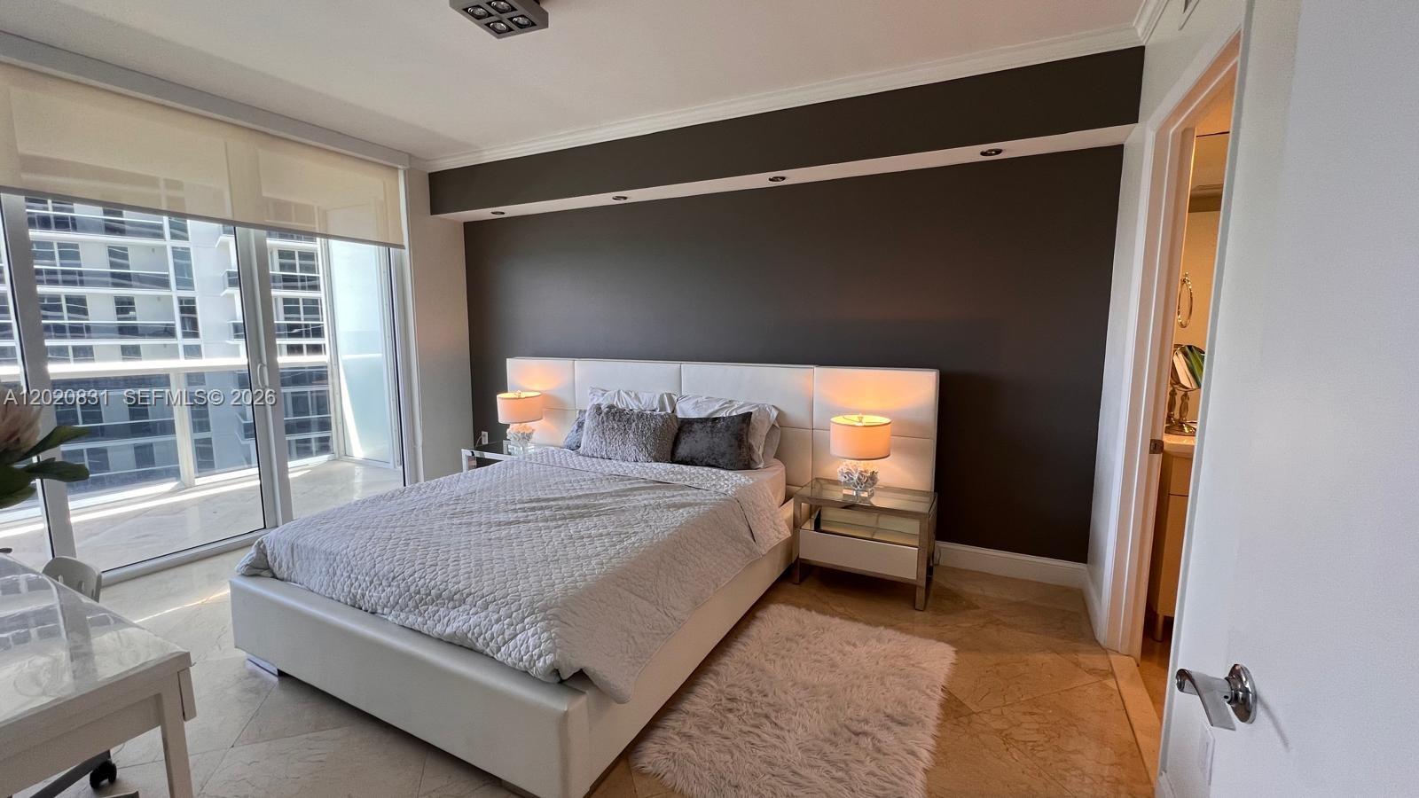1830 S Ocean Drive 2204 Property Photo 14