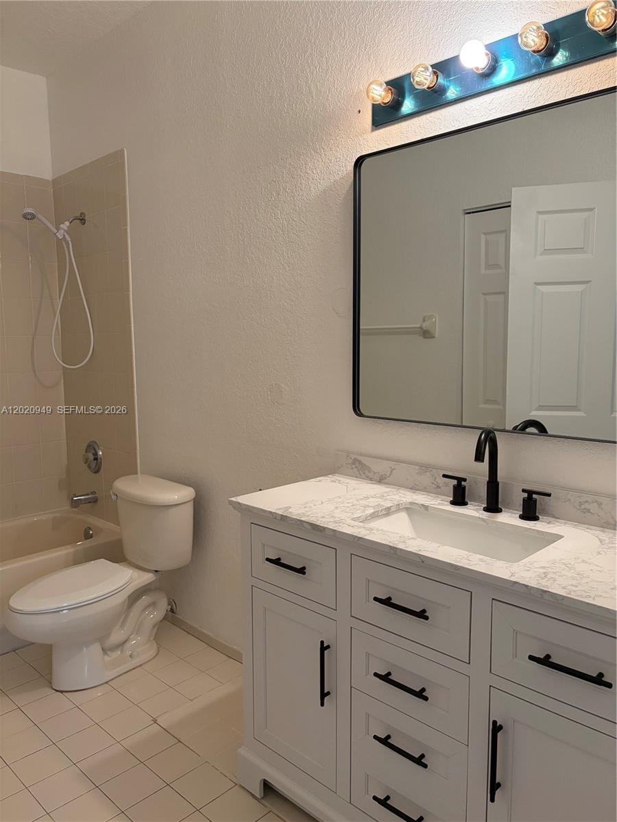 8835 S Isles Circle 8835 Property Photo 16