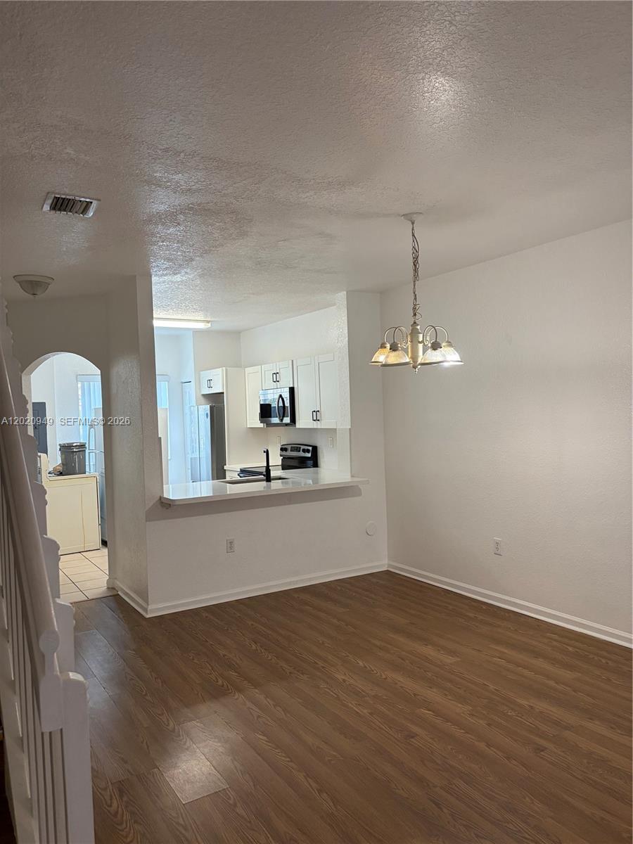 8835 S Isles Circle 8835 Property Photo 19